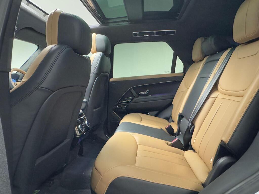 Used Land Rover Range Rover Sport 2024 for sale - 77633503: Photo 18