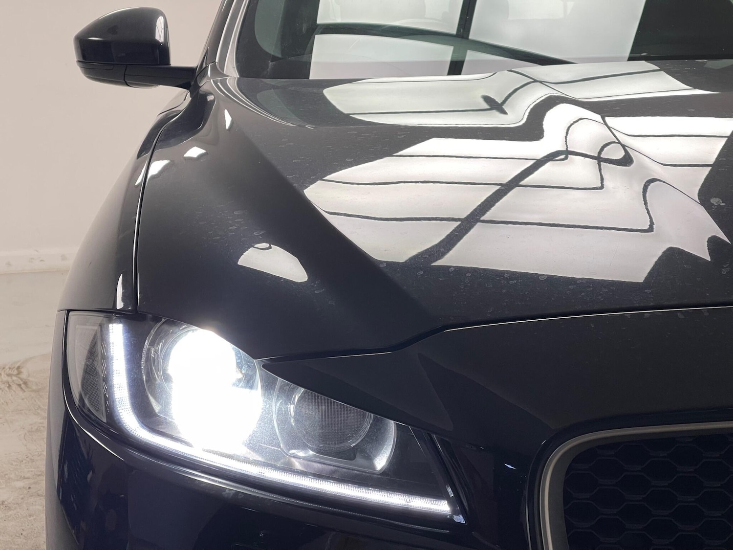 Used Jaguar F-Pace 2016 for sale - 77537272: Photo 32