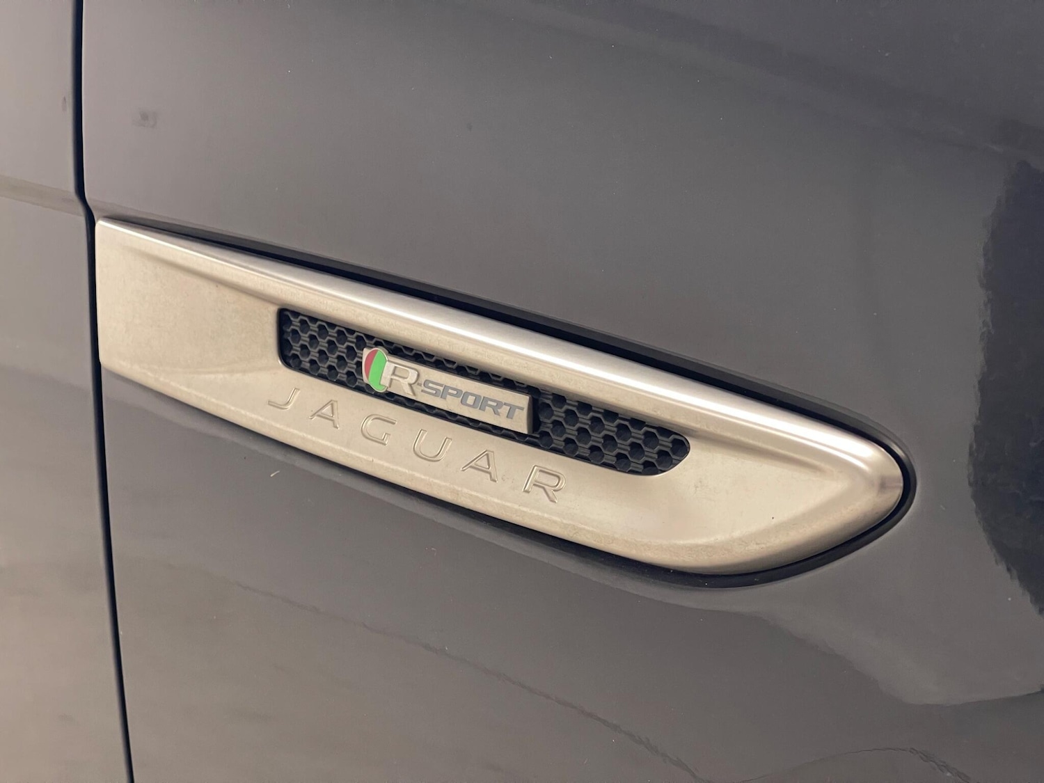 Used Jaguar F-Pace 2016 for sale - 77537272: Photo 34