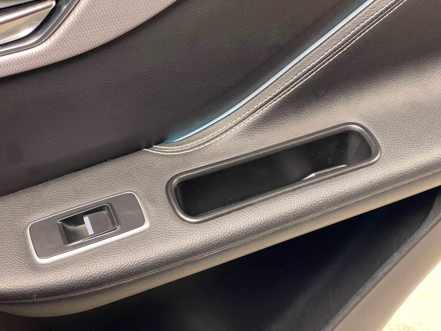 Used Jaguar F-Pace 2016 for sale - 77537272: Photo 9