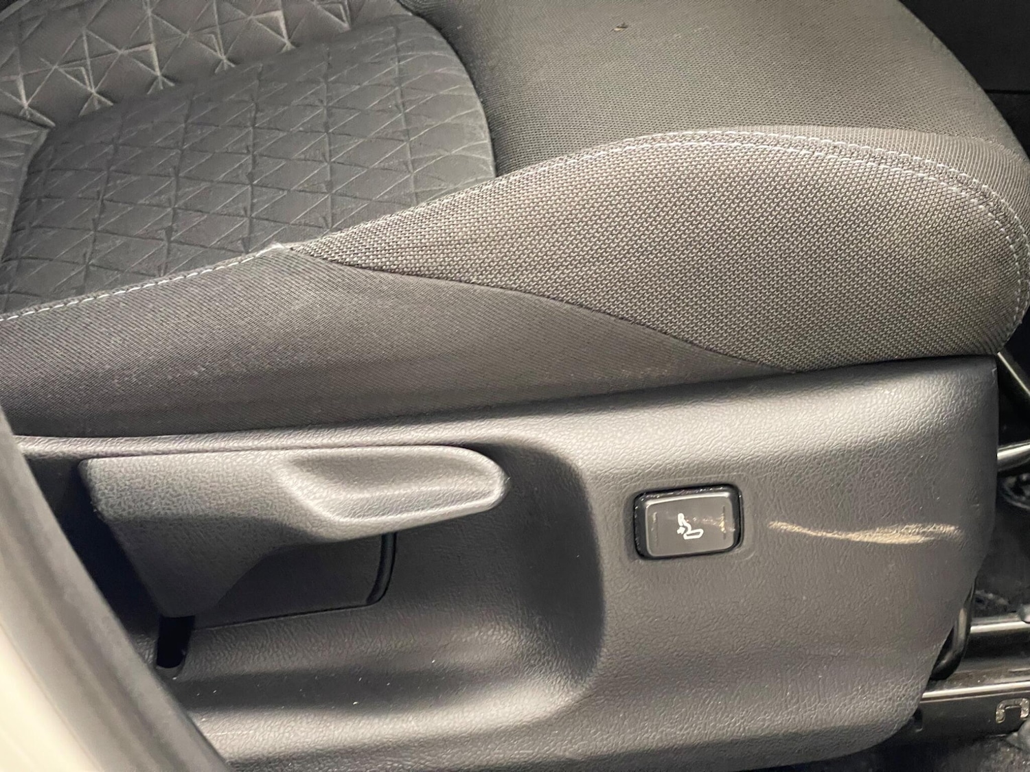 Used Toyota C-HR 2022 for sale - 76072865: Photo 20