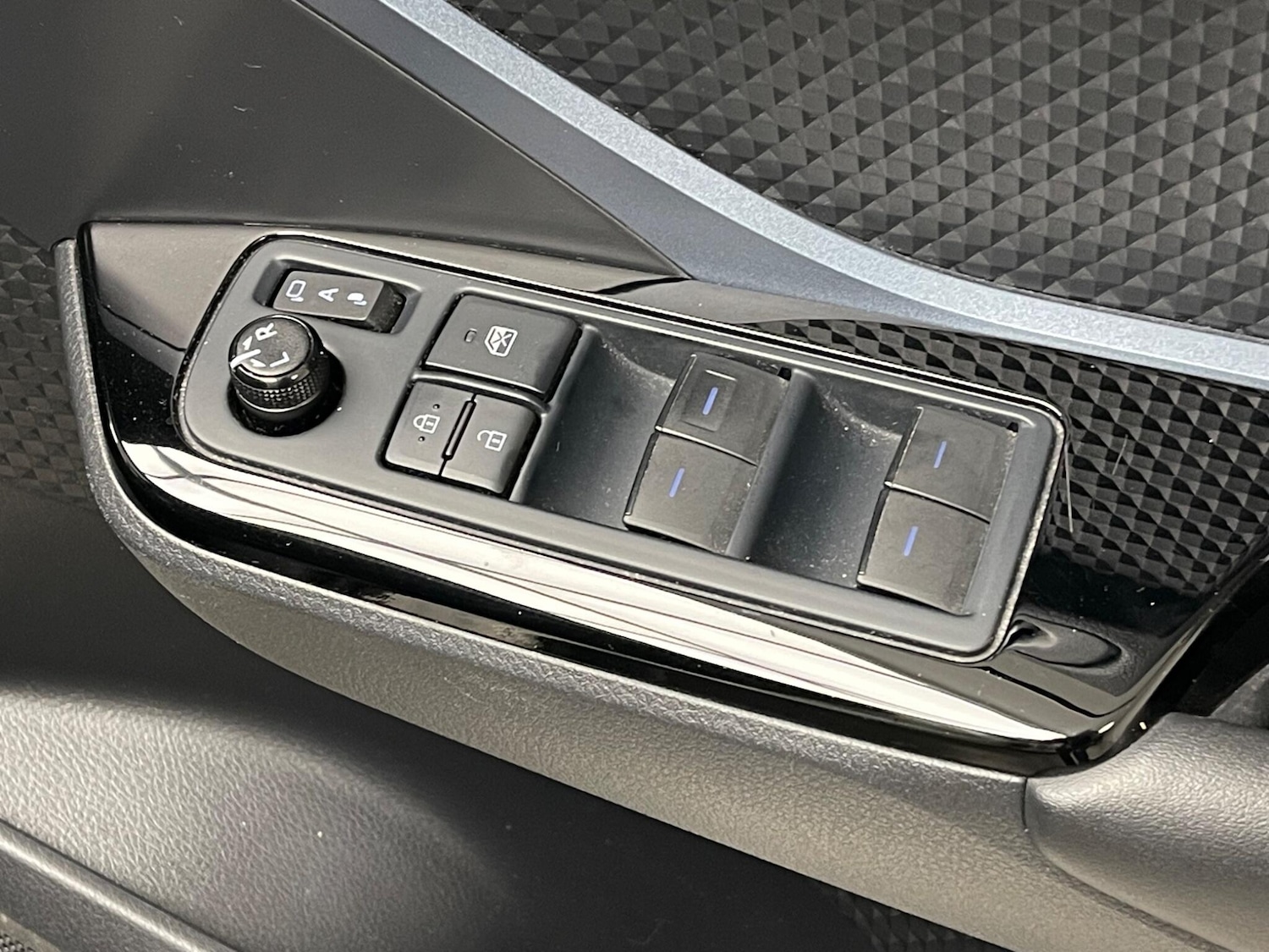 Used Toyota C-HR 2022 for sale - 76072865: Photo 21