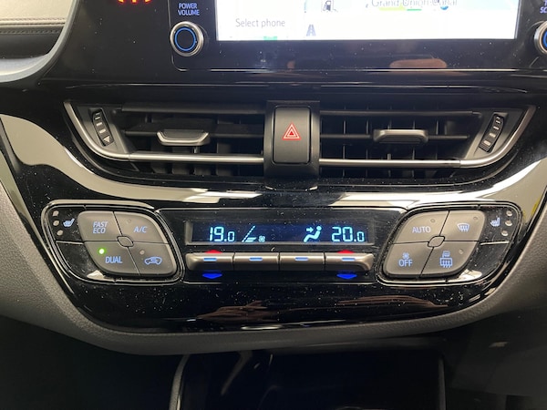 Used Toyota C-HR 2022 for sale - 76072865: Photo 25