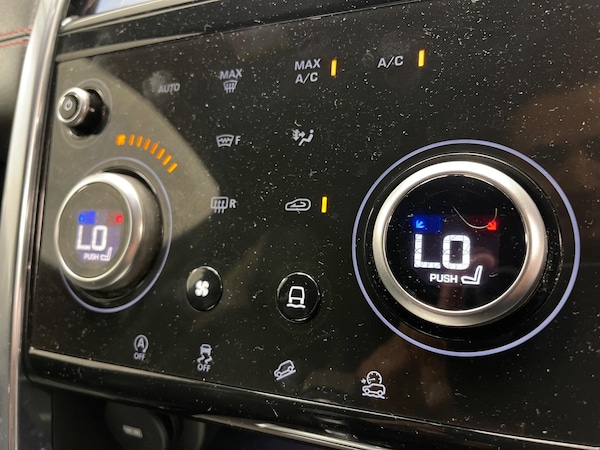 Used Land Rover Discovery Sport 2020 for sale - 75741786: Photo 32