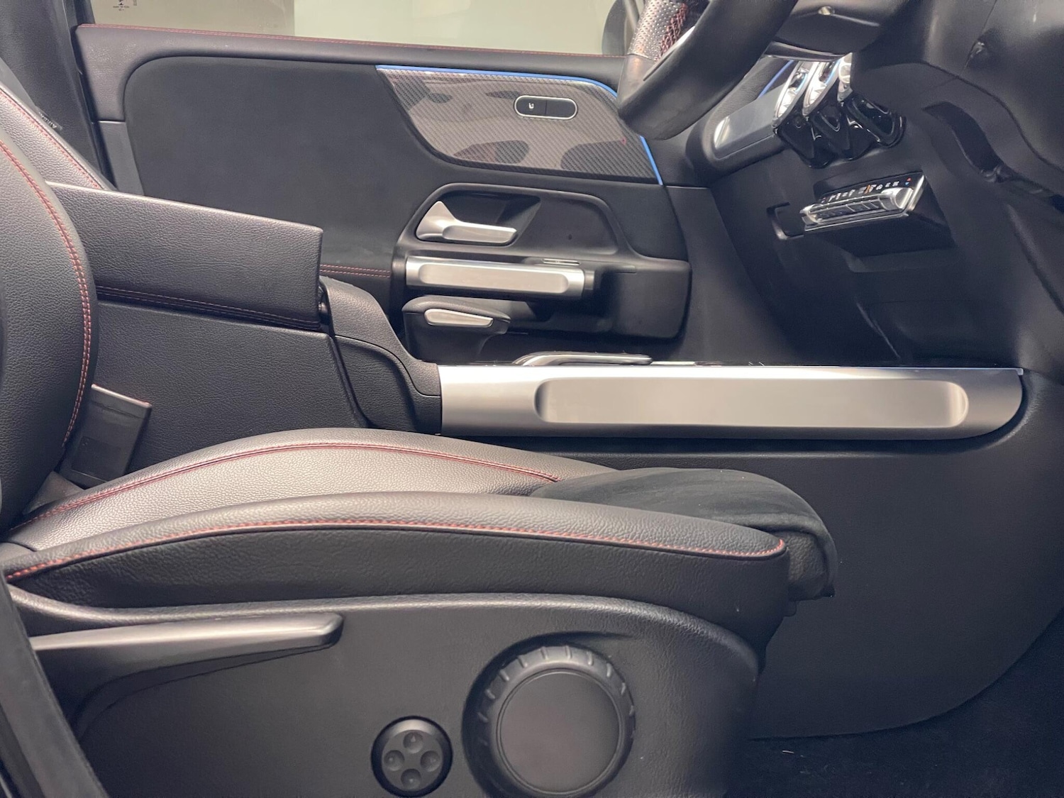 Used Mercedes-Benz GLB 2022 for sale - 77478649: Photo 41