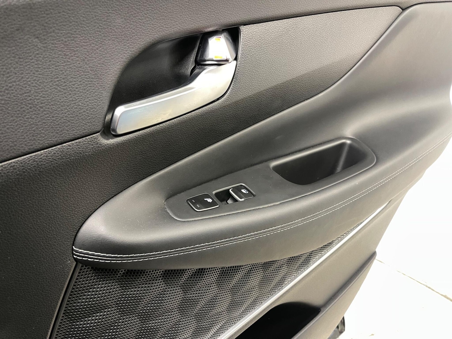 Used Hyundai Santa Fe 2023 for sale - 77131066: Photo 15