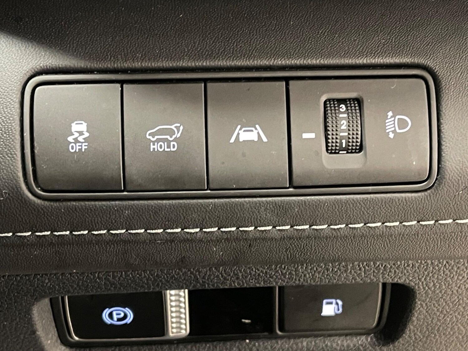 Used Hyundai Santa Fe 2023 for sale - 77131066: Photo 24