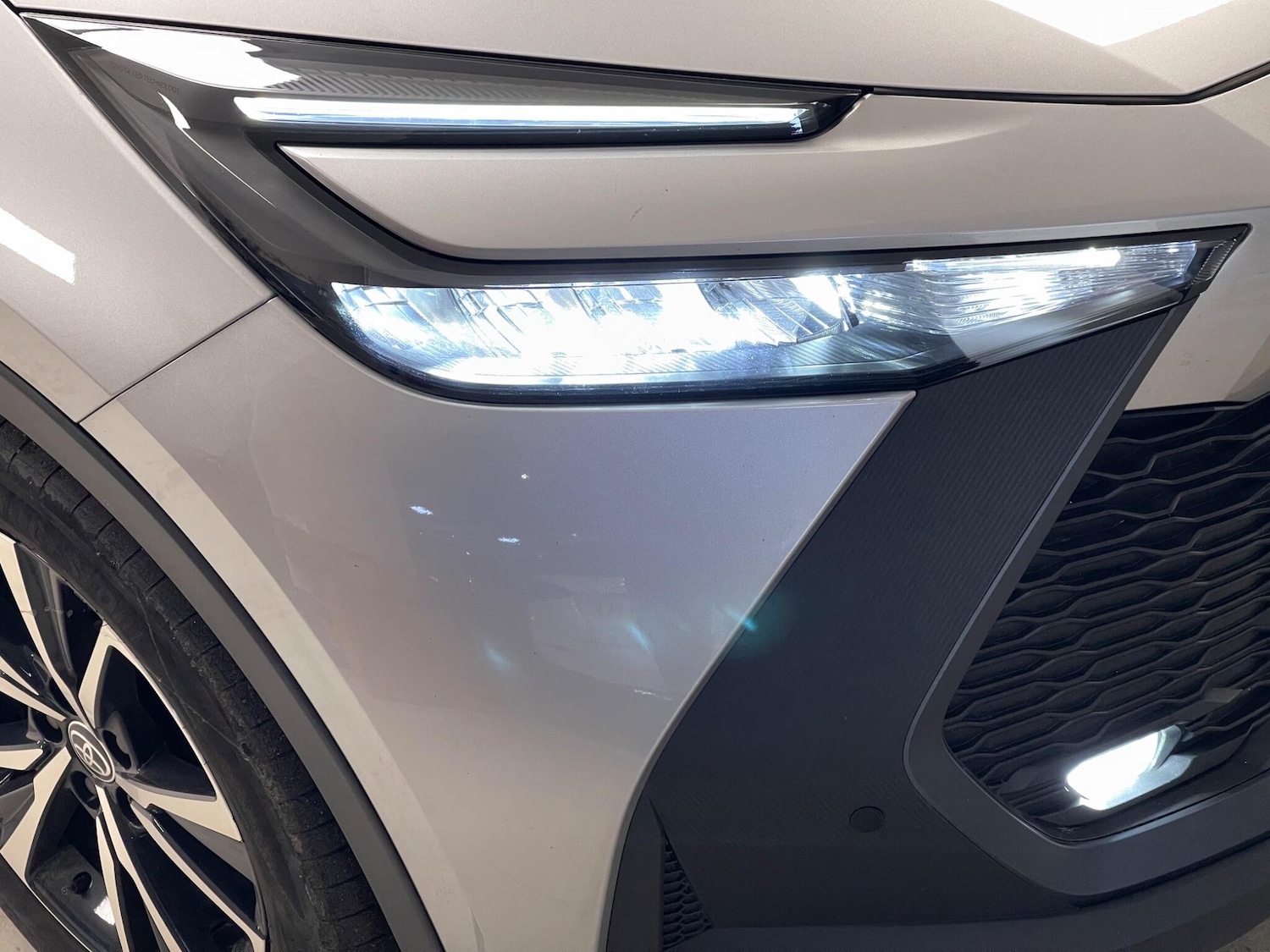 Used Toyota C-HR 2024 for sale - 77537928: Photo 31