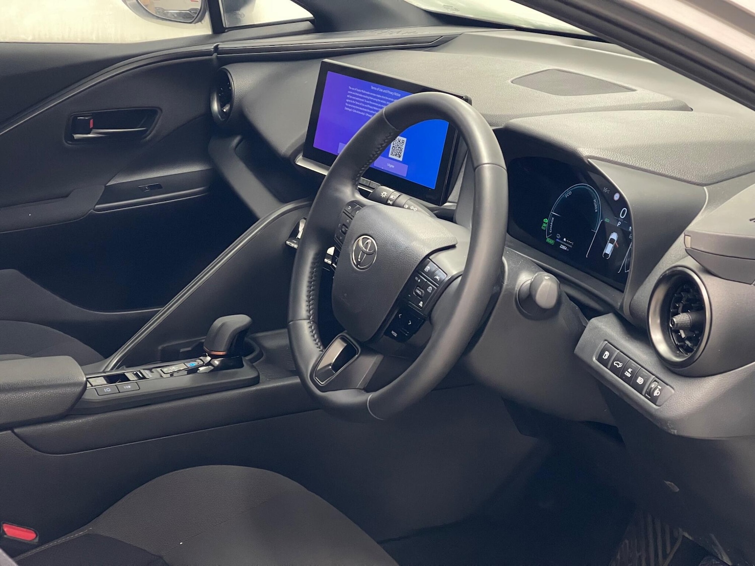 Used Toyota C-HR 2024 for sale - 77537928: Photo 37