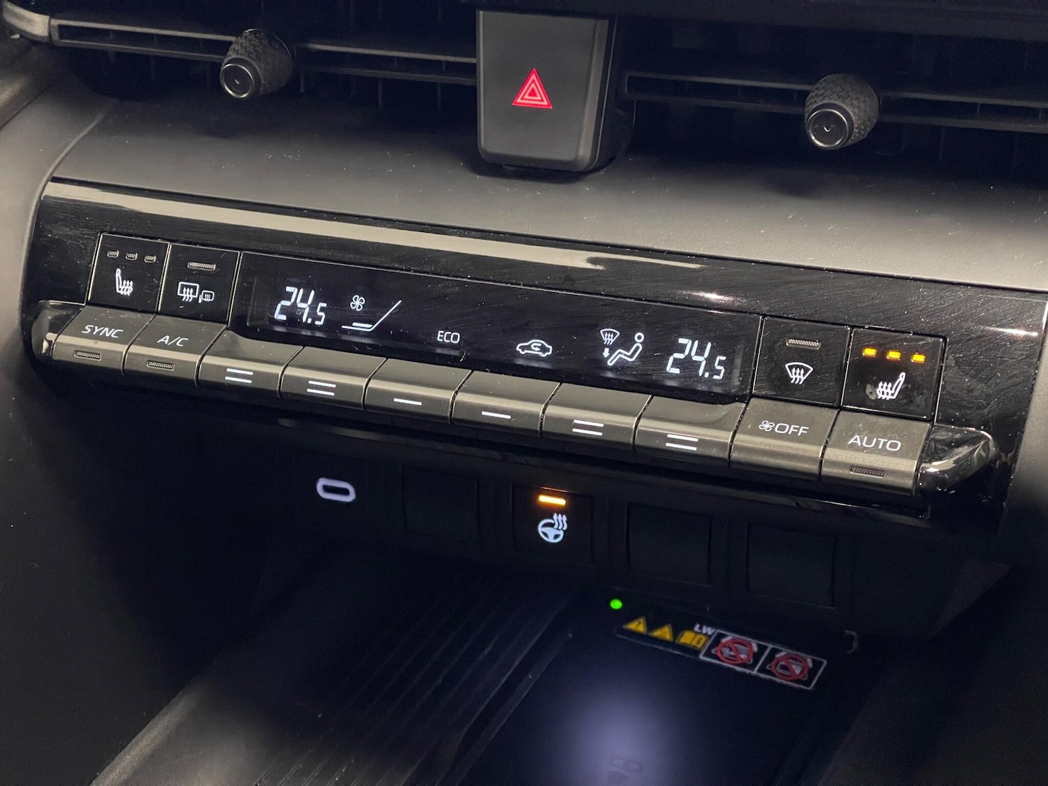 Used Toyota C-HR 2024 for sale - 77537928: Photo 39