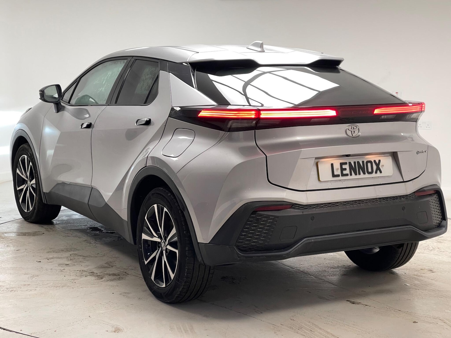 Used Toyota C-HR 2024 for sale - 77537928: Photo 4