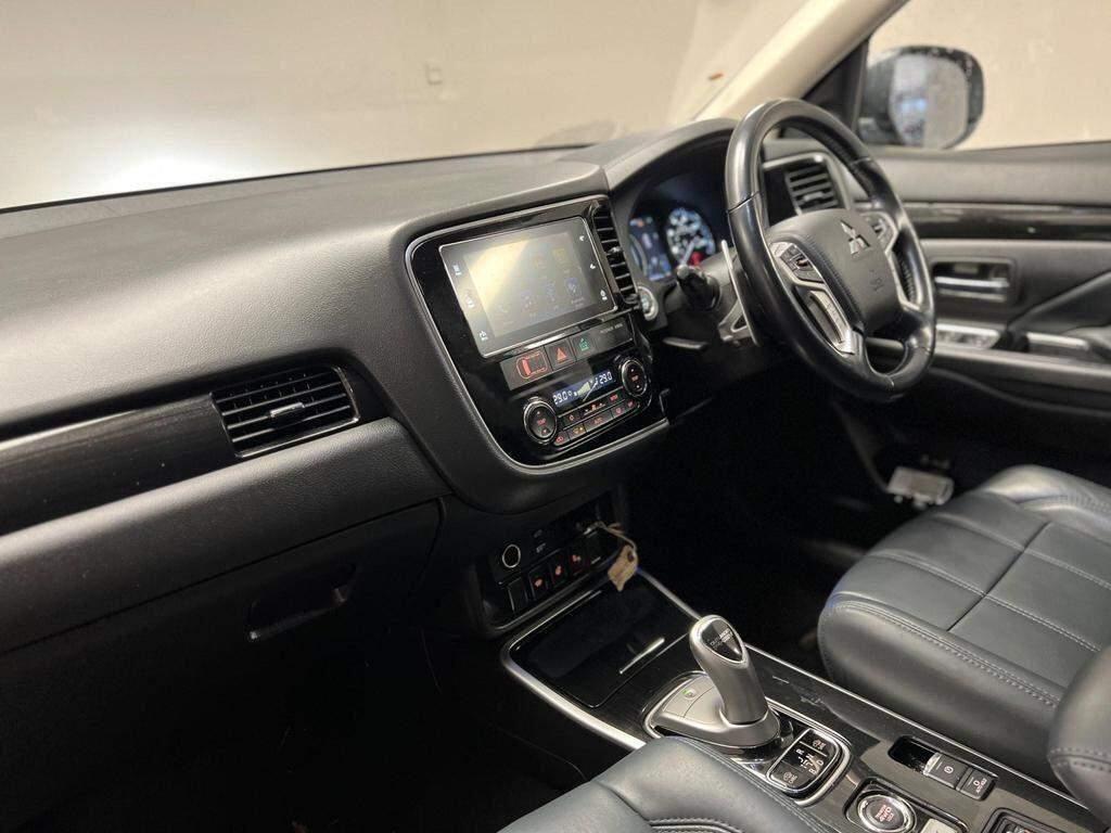 Used Mitsubishi Outlander 2018 for sale - 76942566: Photo 8