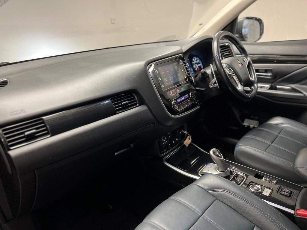 Used Mitsubishi Outlander 2018 for sale - 76942566: Photo 9
