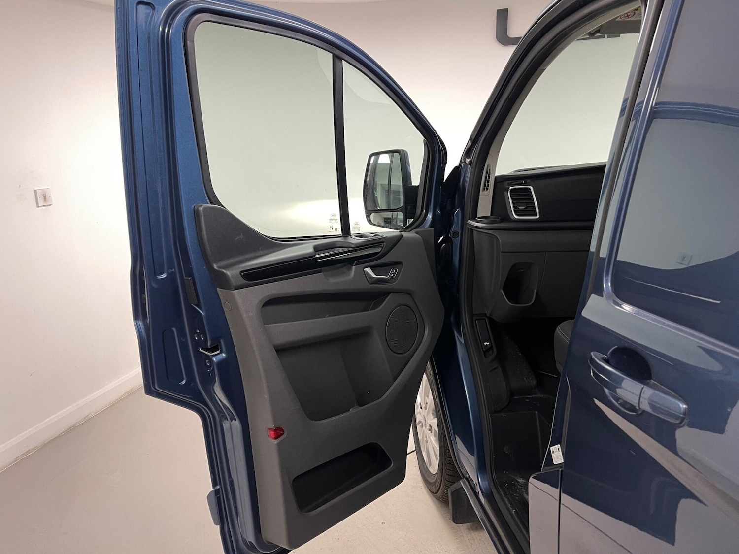 Used Ford Transit Custom 2021 for sale - 77387012: Photo 35