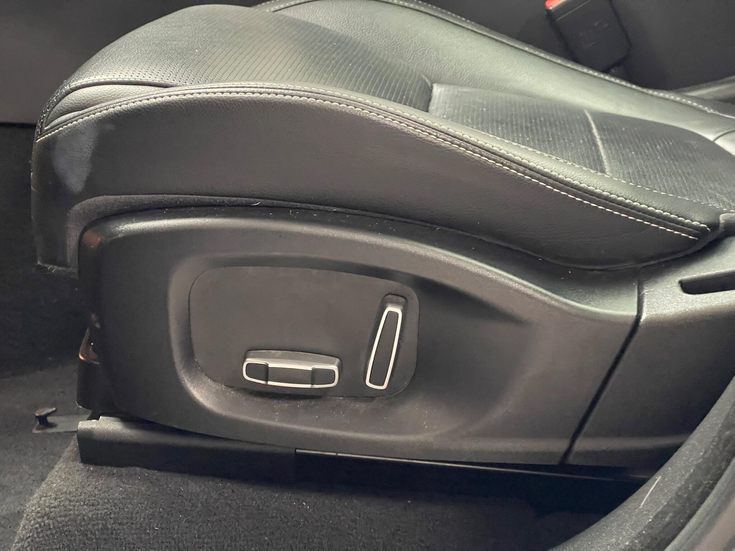 Used Jaguar F-Pace 2020 for sale - 76337537: Photo 18