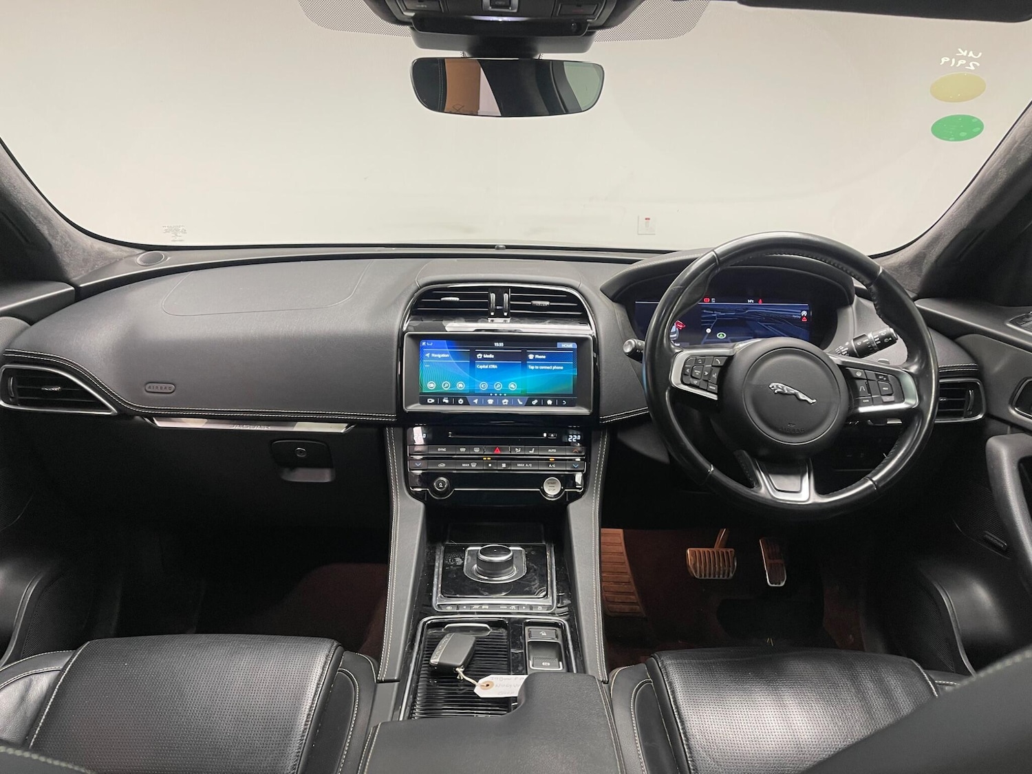 Used Jaguar F-Pace 2020 for sale - 76337537: Photo 9