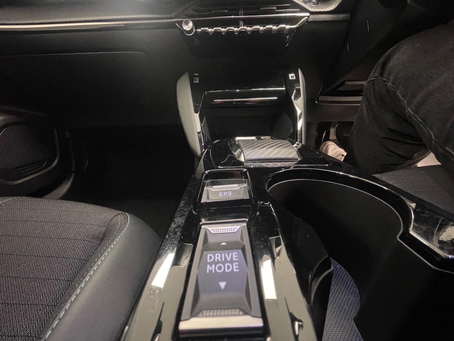 Used Peugeot 2008 2022 for sale - 77253806: Photo 10