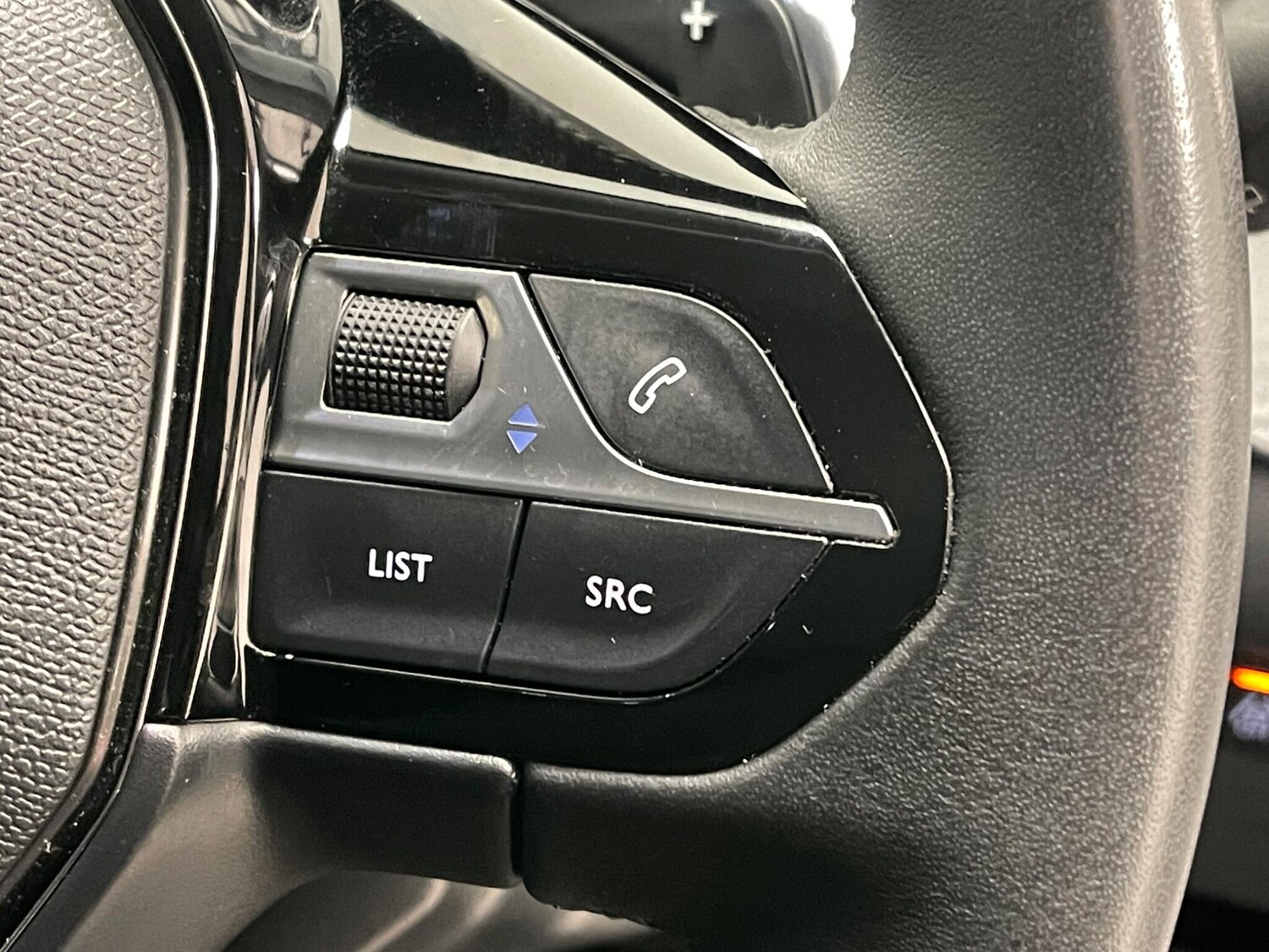 Used Peugeot 2008 2022 for sale - 77253806: Photo 17