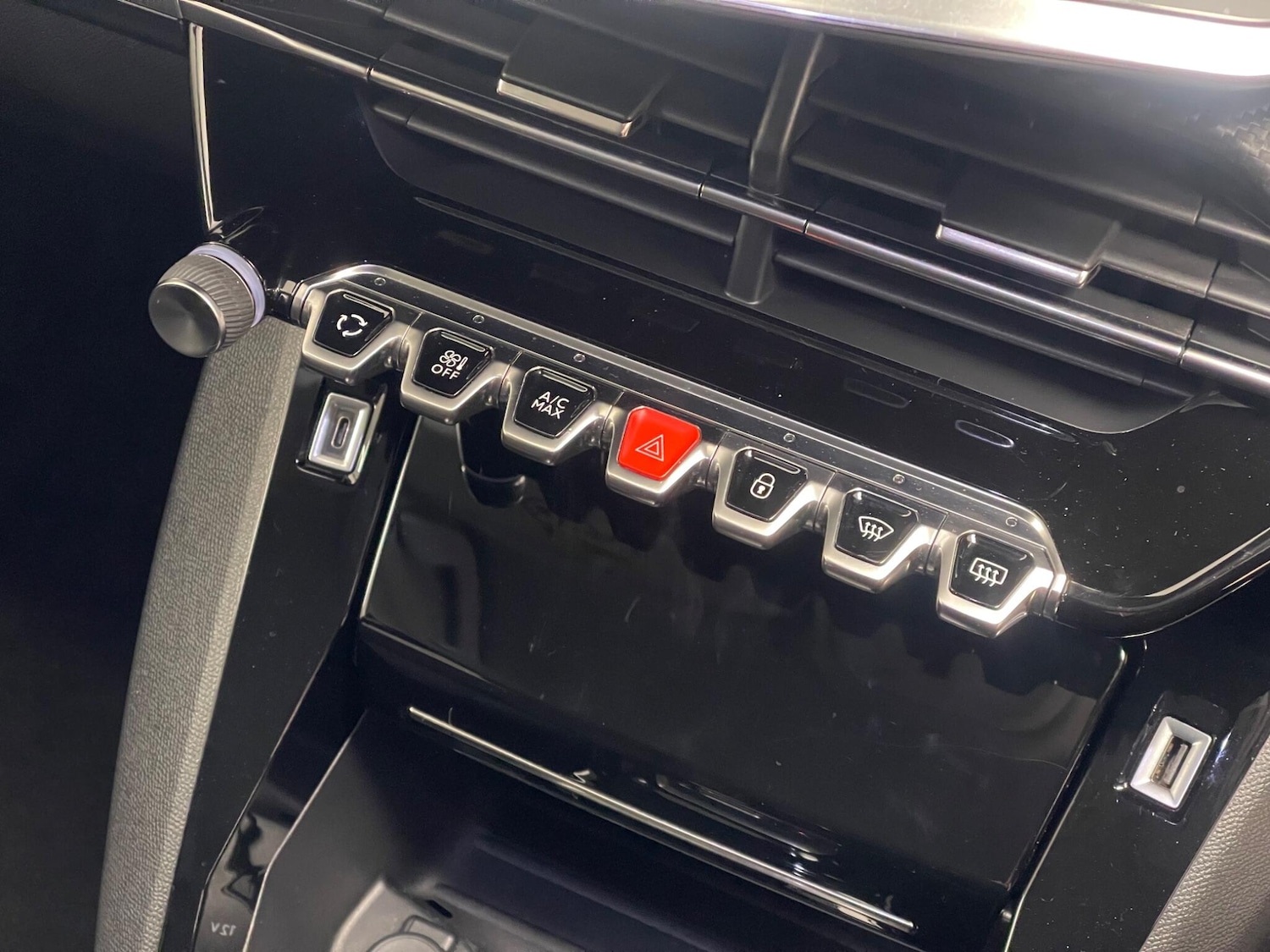 Used Peugeot 2008 2022 for sale - 77253806: Photo 18