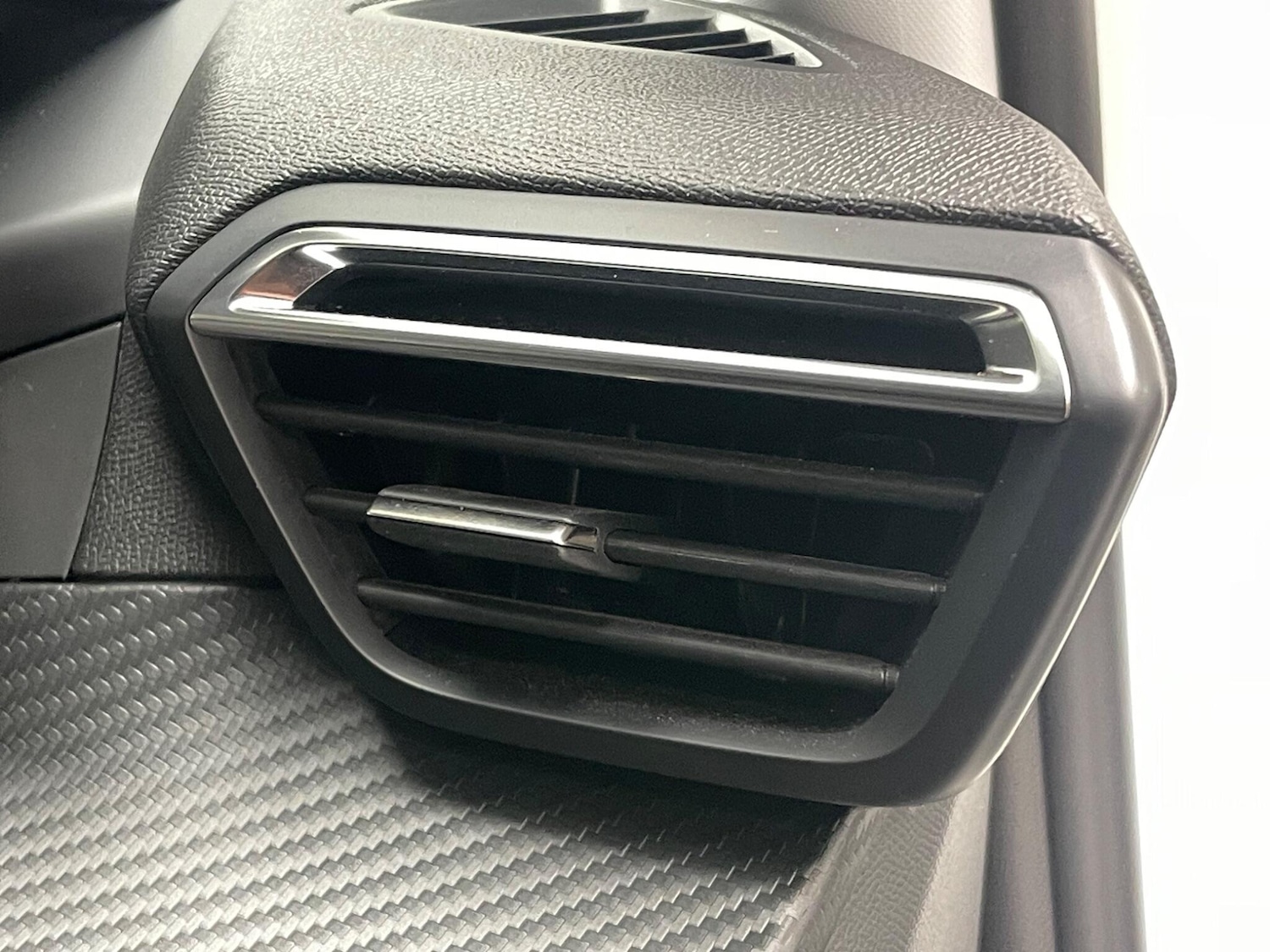 Used Peugeot 2008 2022 for sale - 77253806: Photo 26