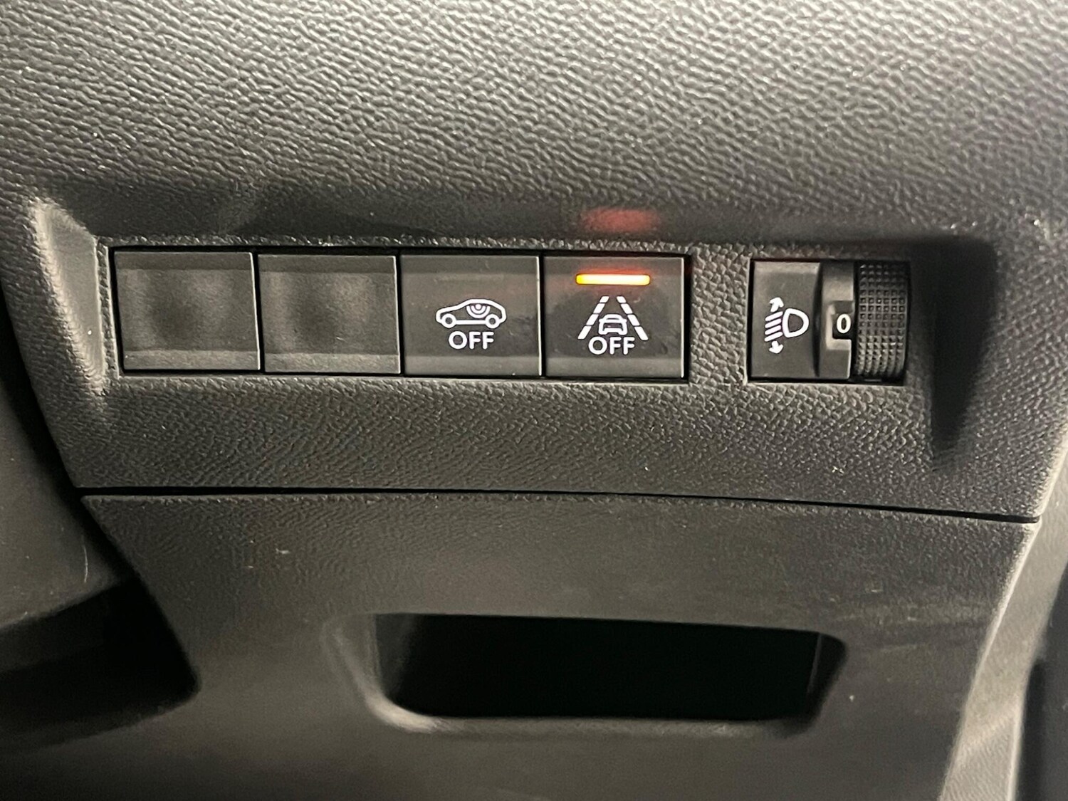 Used Peugeot 2008 2022 for sale - 77253806: Photo 27