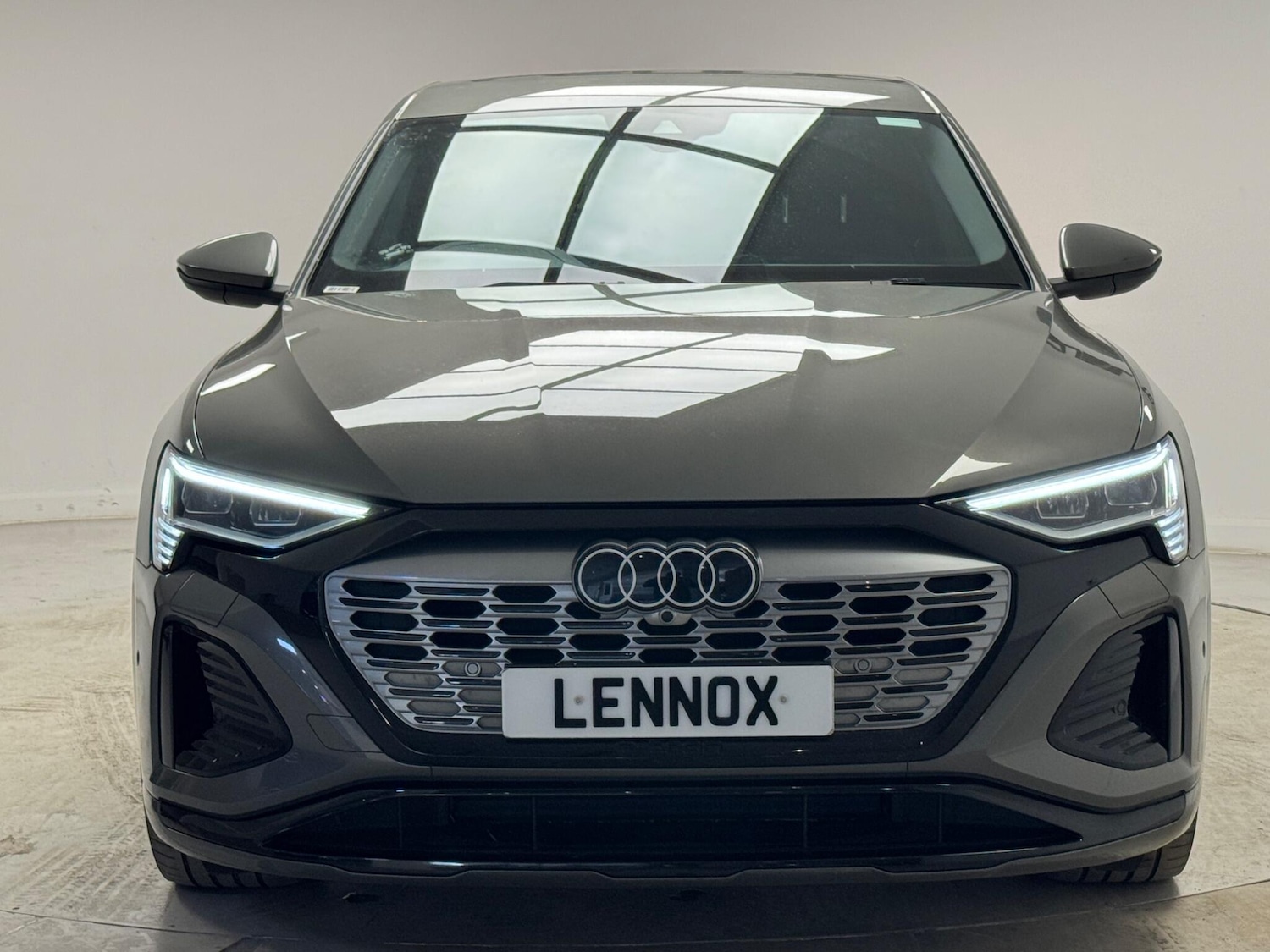 Used Audi Q8 2024 for sale - 78072946: Photo 2