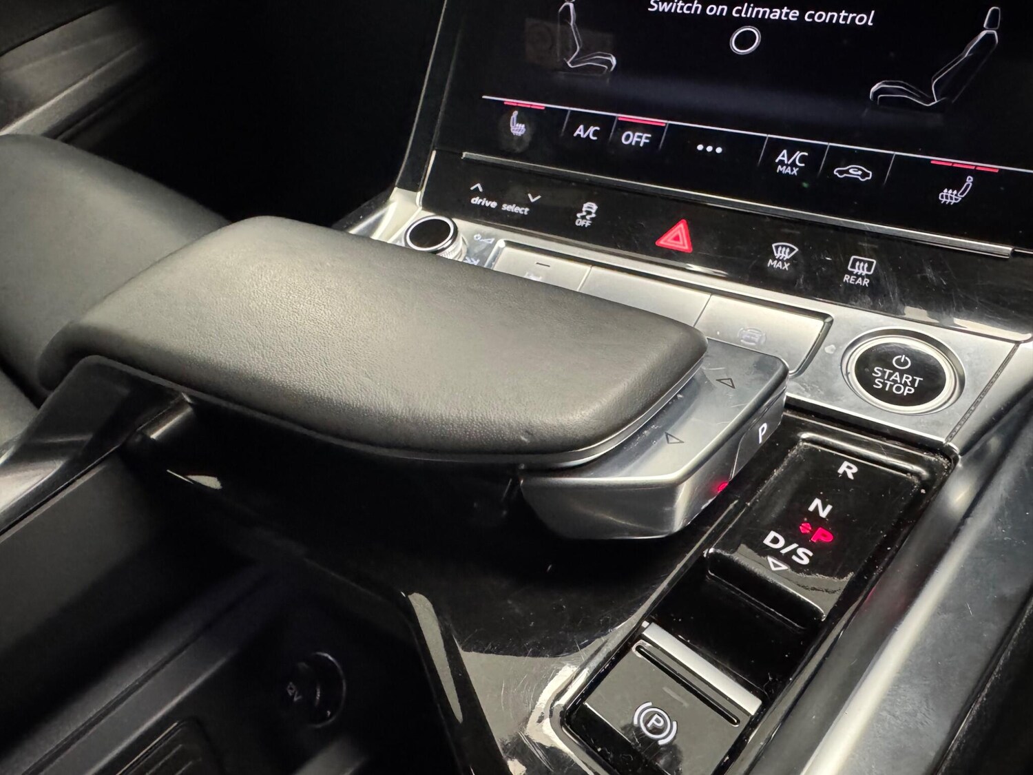 Used Audi Q8 2024 for sale - 78072946: Photo 36