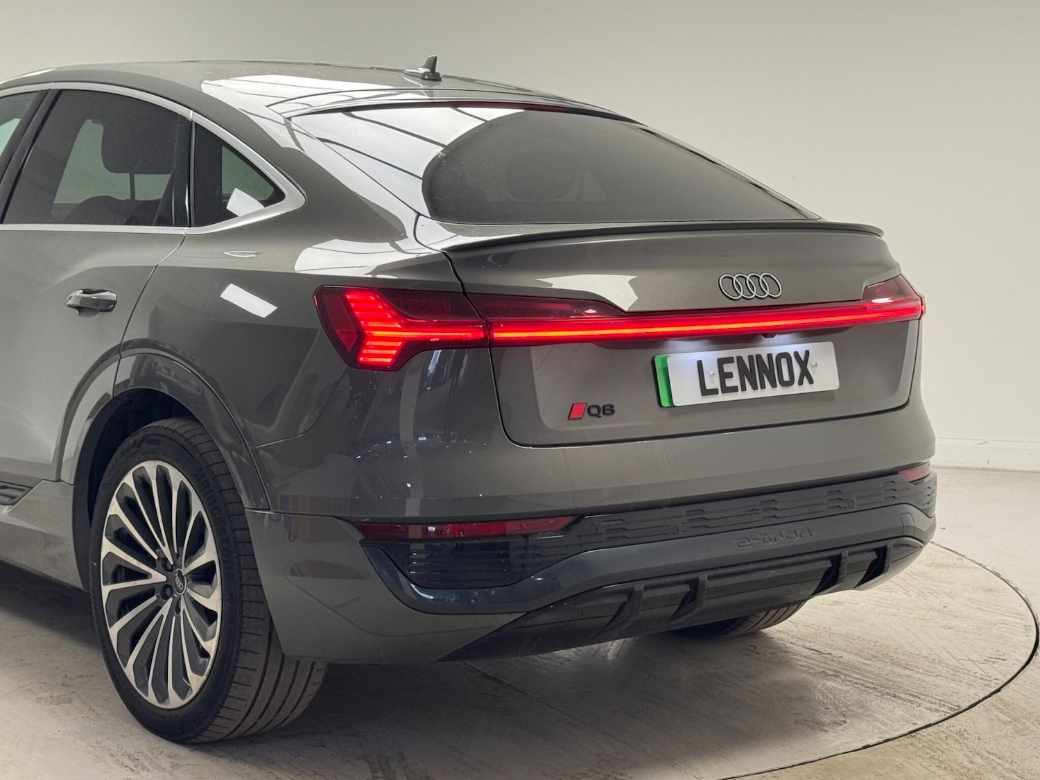 Used Audi Q8 2024 for sale - 78072946: Photo 4