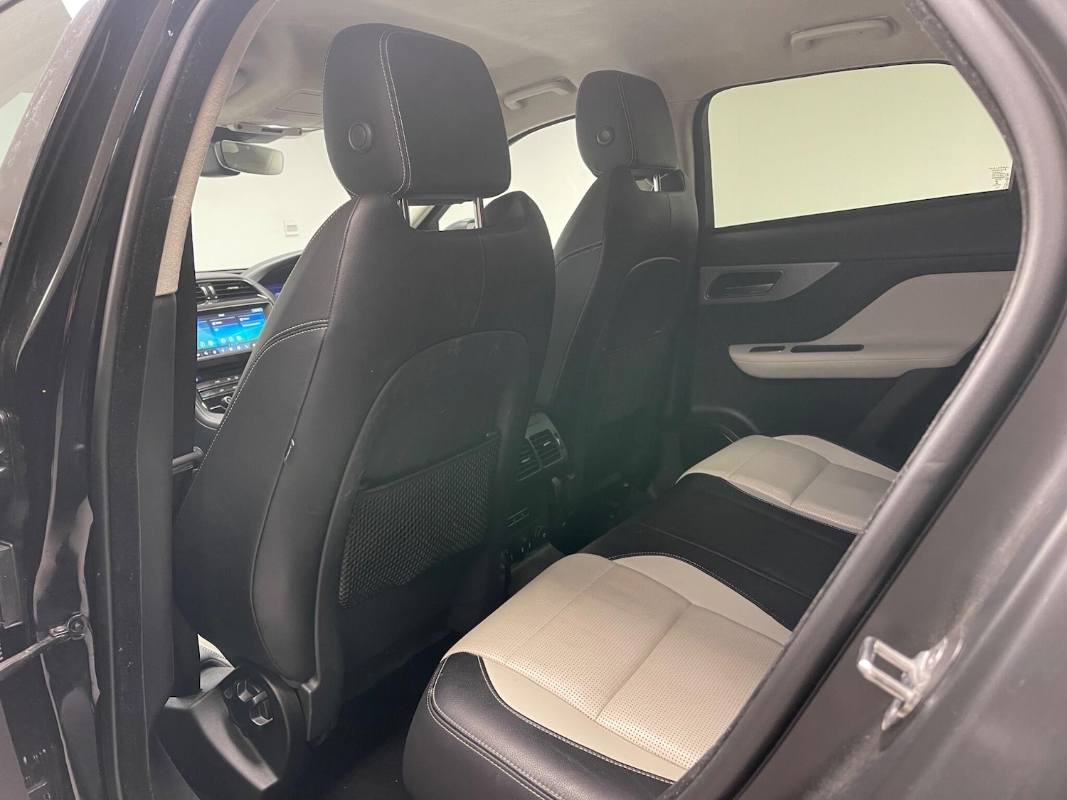 Used Jaguar F-Pace 2019 for sale - 76377842: Photo 10