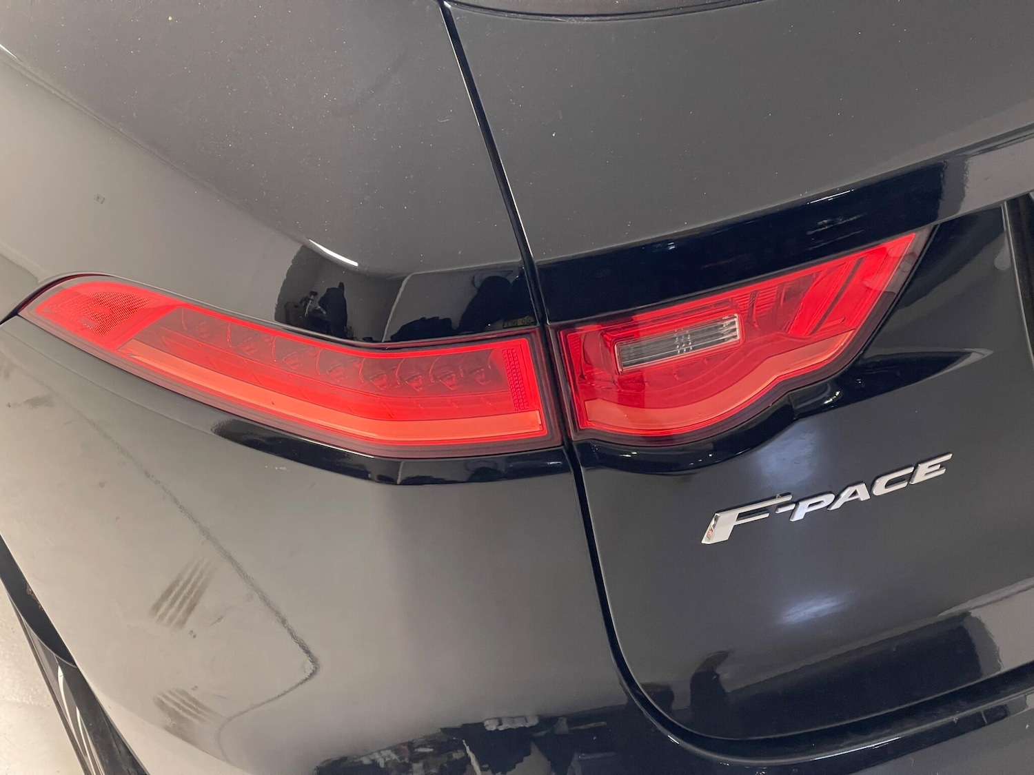 Used Jaguar F-Pace 2019 for sale - 76377842: Photo 31