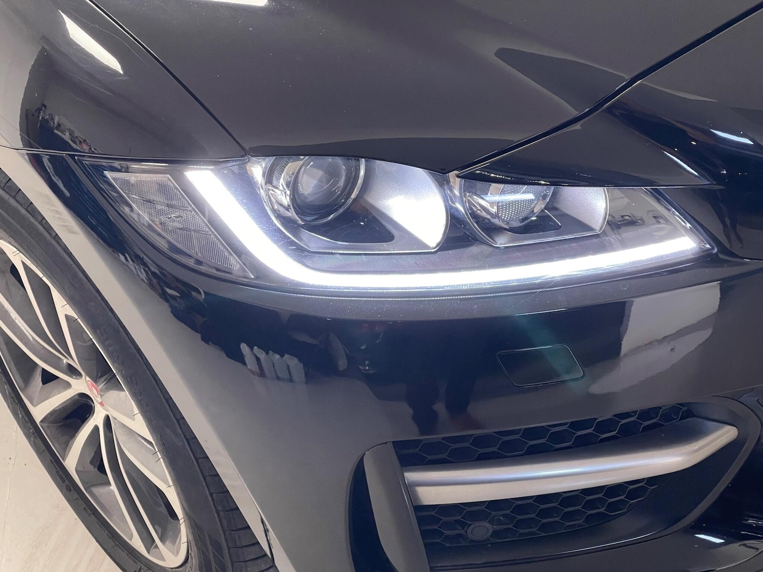 Used Jaguar F-Pace 2019 for sale - 76377842: Photo 34