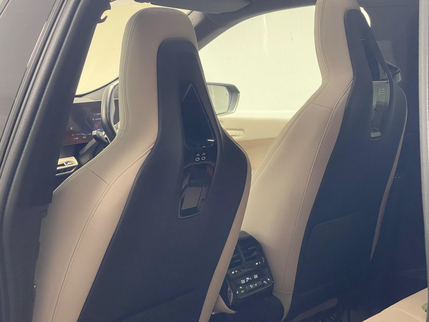 Used BMW iX 2022 for sale - 76527782: Photo 12