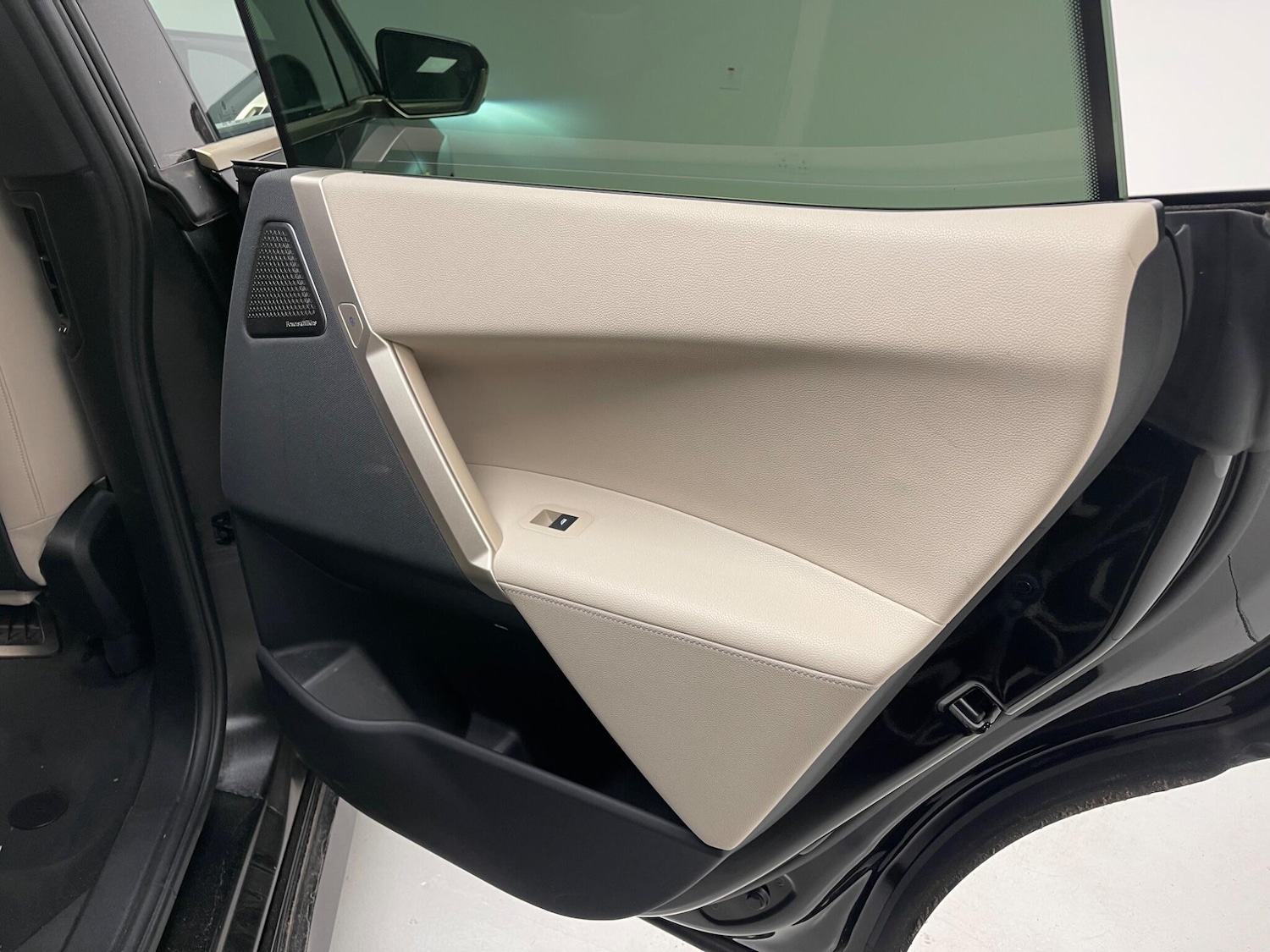 Used BMW iX 2022 for sale - 76527782: Photo 34