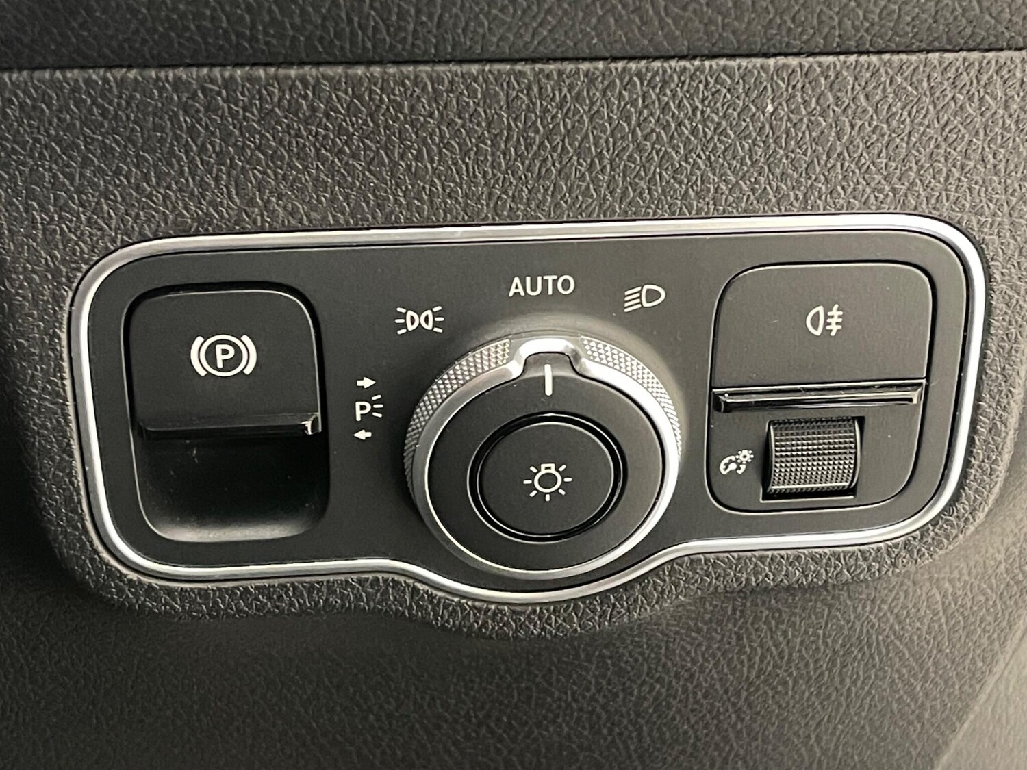 Used Mercedes-Benz GLB 2023 for sale - 77511419: Photo 21