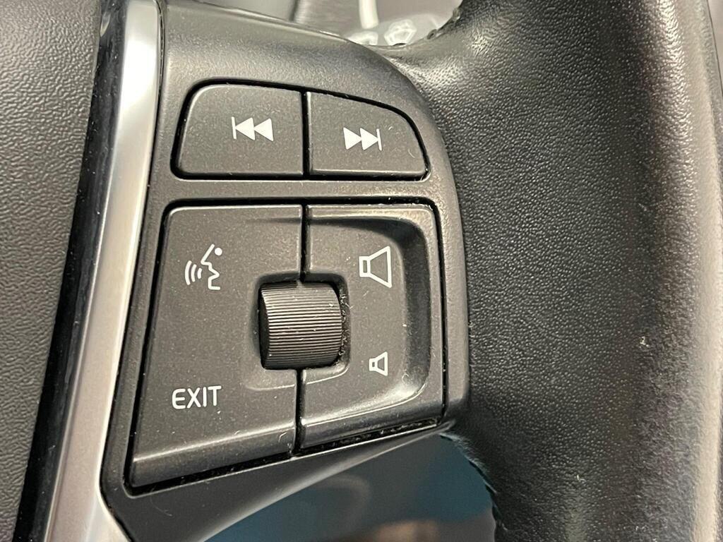 Used Volvo V40 Cross Country 2017 for sale - 76866272: Photo 13