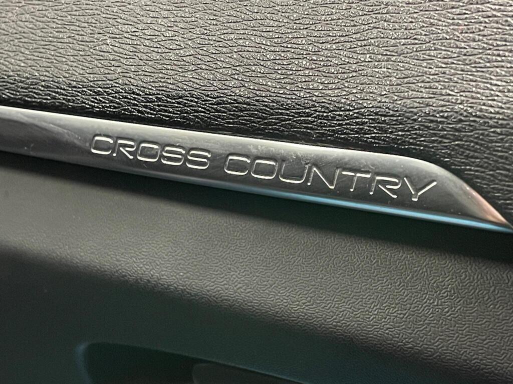 Used Volvo V40 Cross Country 2017 for sale - 76866272: Photo 15