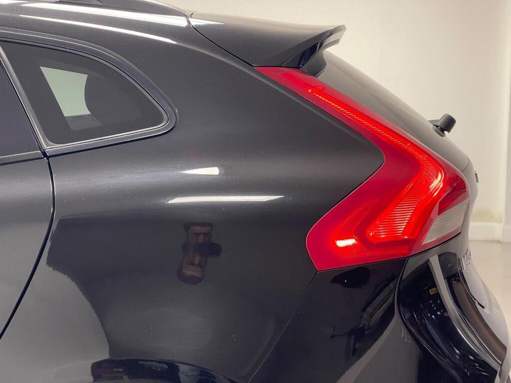 Used Volvo V40 Cross Country 2017 for sale - 76866272: Photo 24