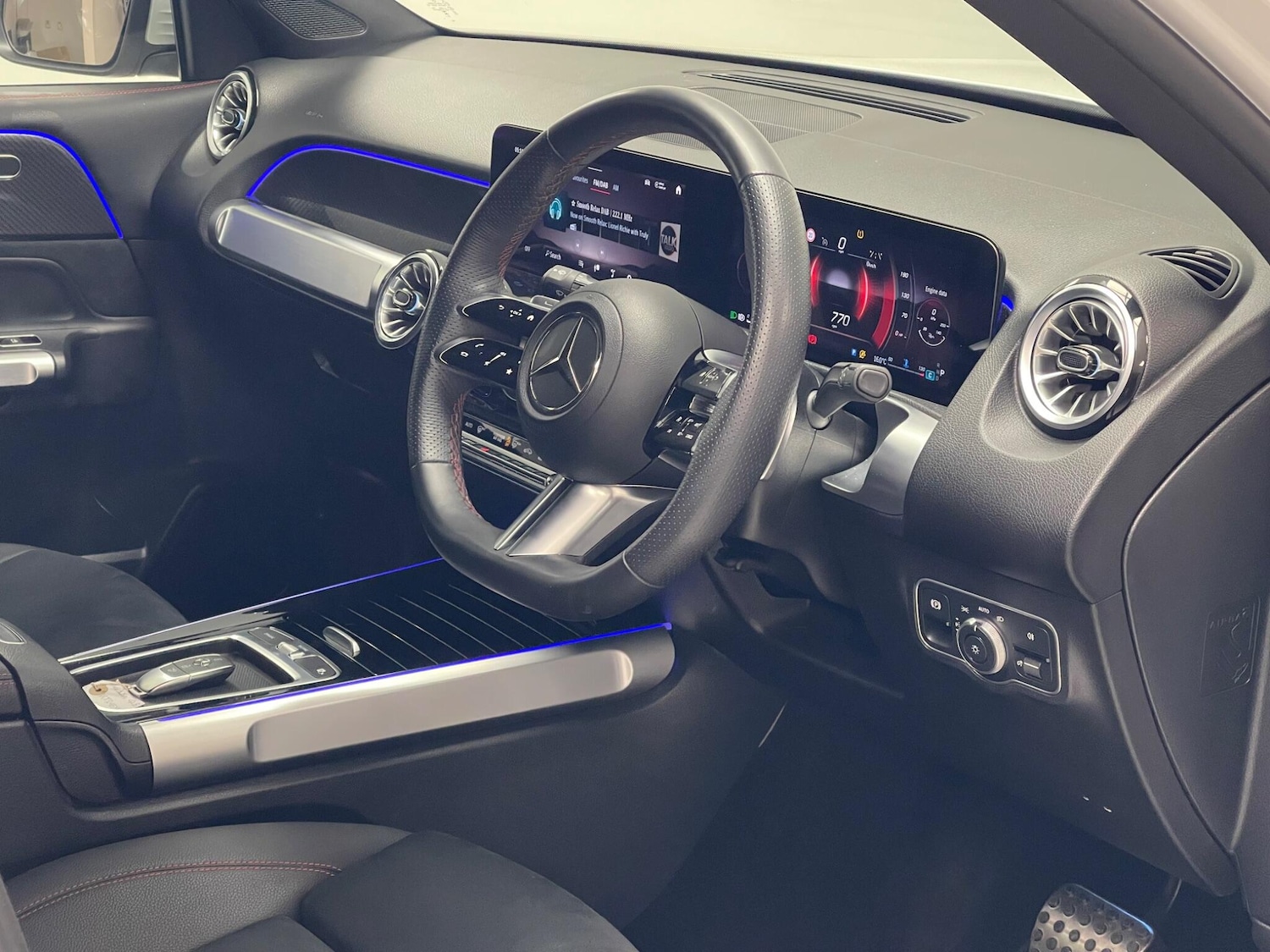 Used Mercedes-Benz GLB 2024 for sale - 76389129: Photo 10