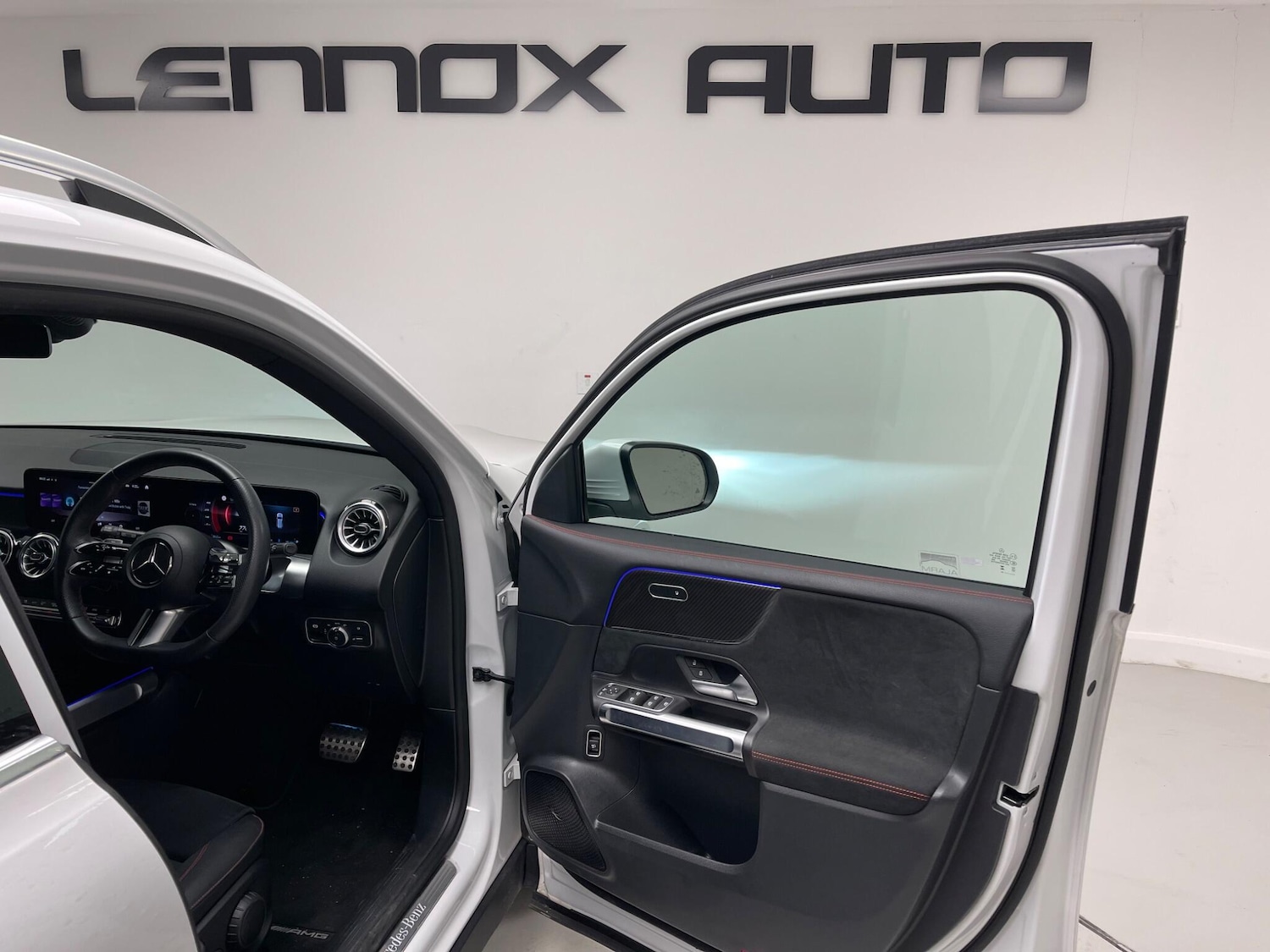 Used Mercedes-Benz GLB 2024 for sale - 76389129: Photo 26