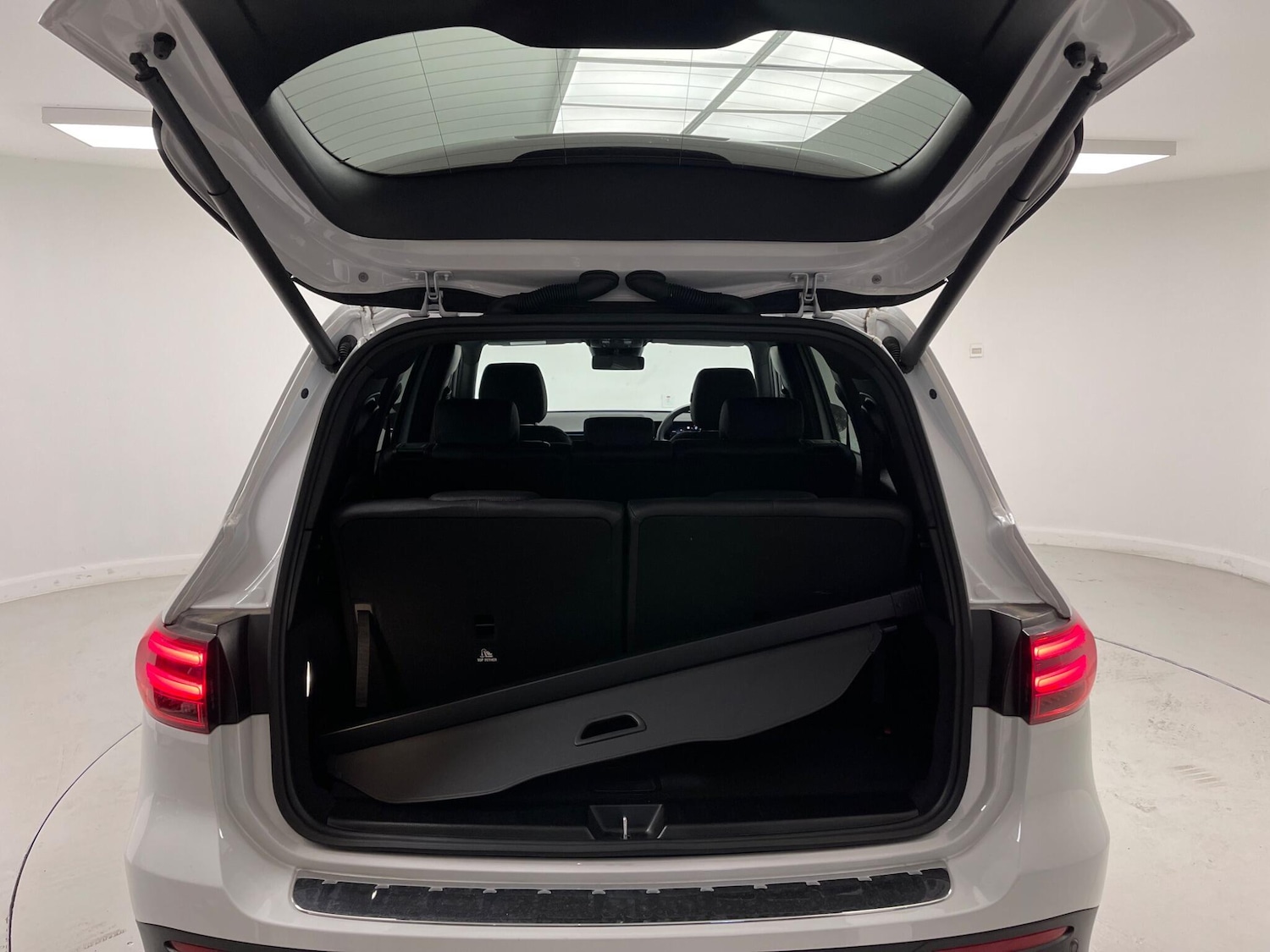 Used Mercedes-Benz GLB 2024 for sale - 76389129: Photo 30