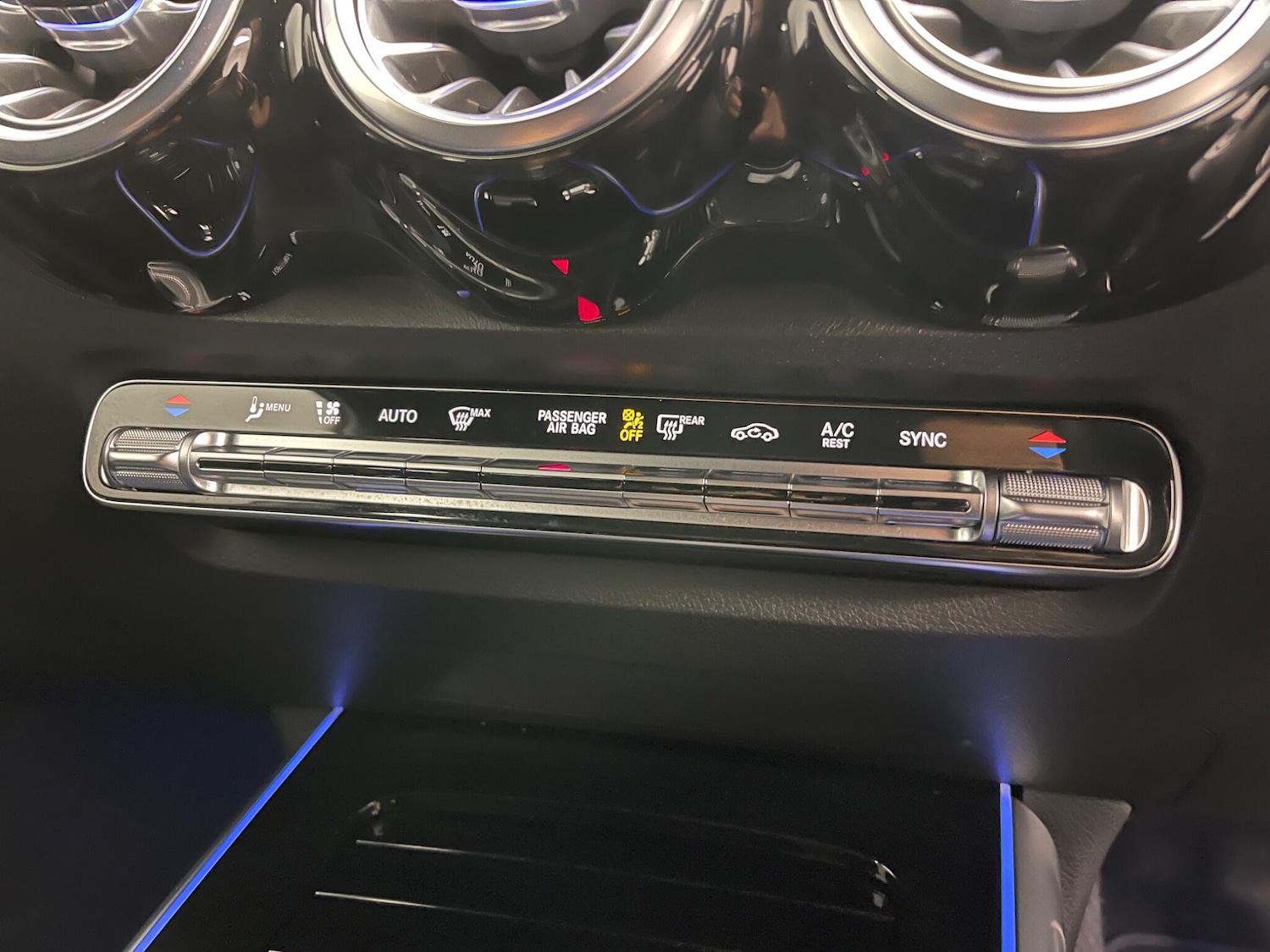 Used Mercedes-Benz GLB 2024 for sale - 76389129: Photo 41