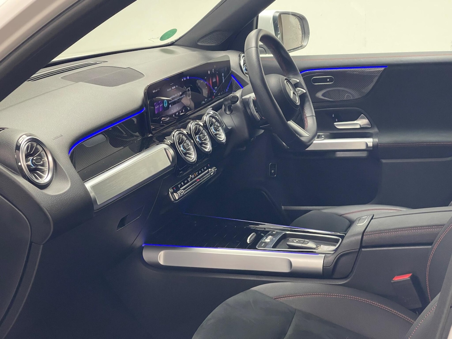 Used Mercedes-Benz GLB 2024 for sale - 76389129: Photo 7