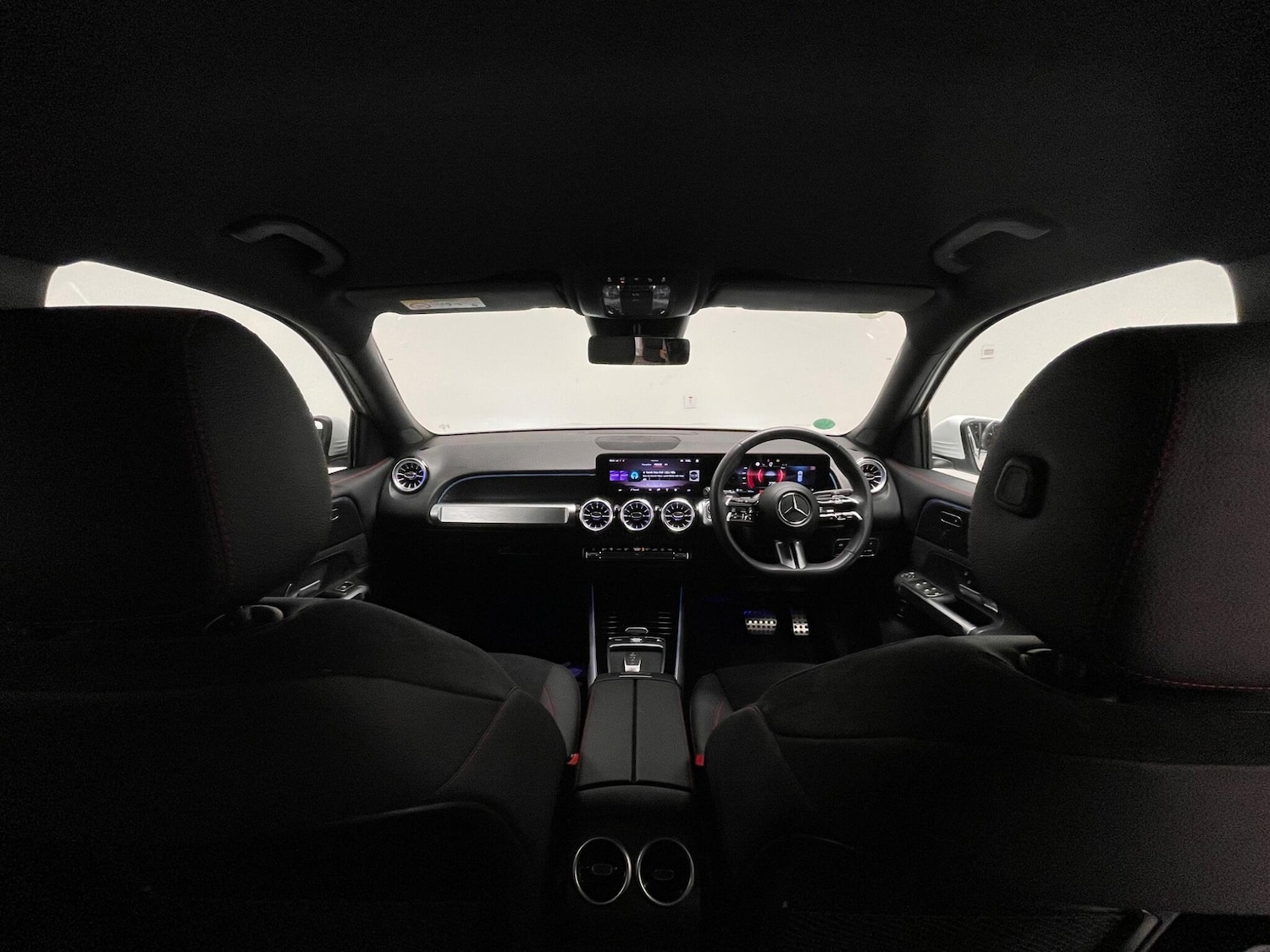 Used Mercedes-Benz GLB 2024 for sale - 76389129: Photo 8