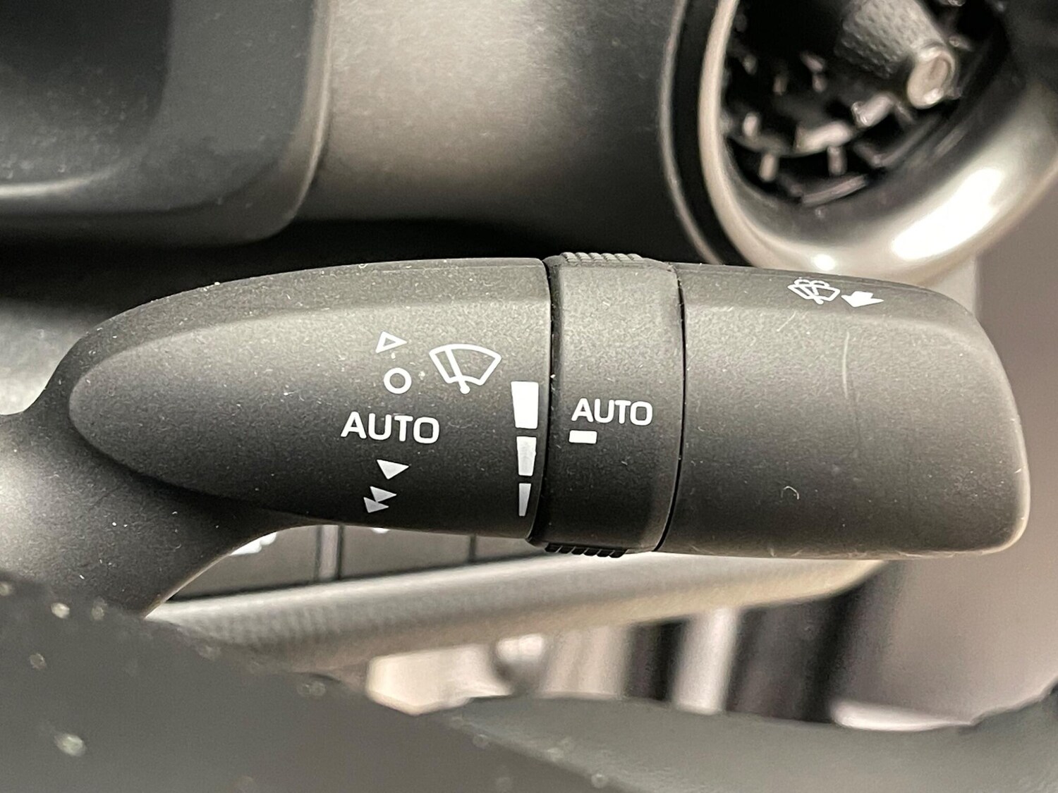 Used Toyota C-HR 2024 for sale - 77574759: Photo 17