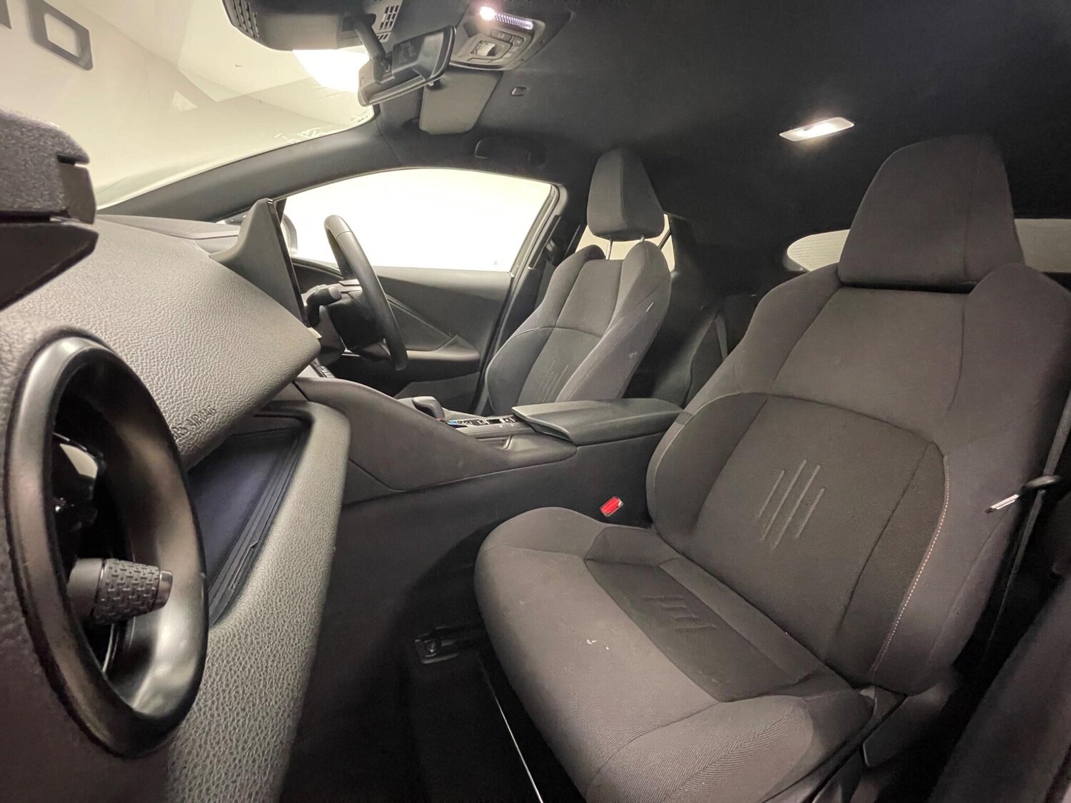 Used Toyota C-HR 2024 for sale - 77574759: Photo 29