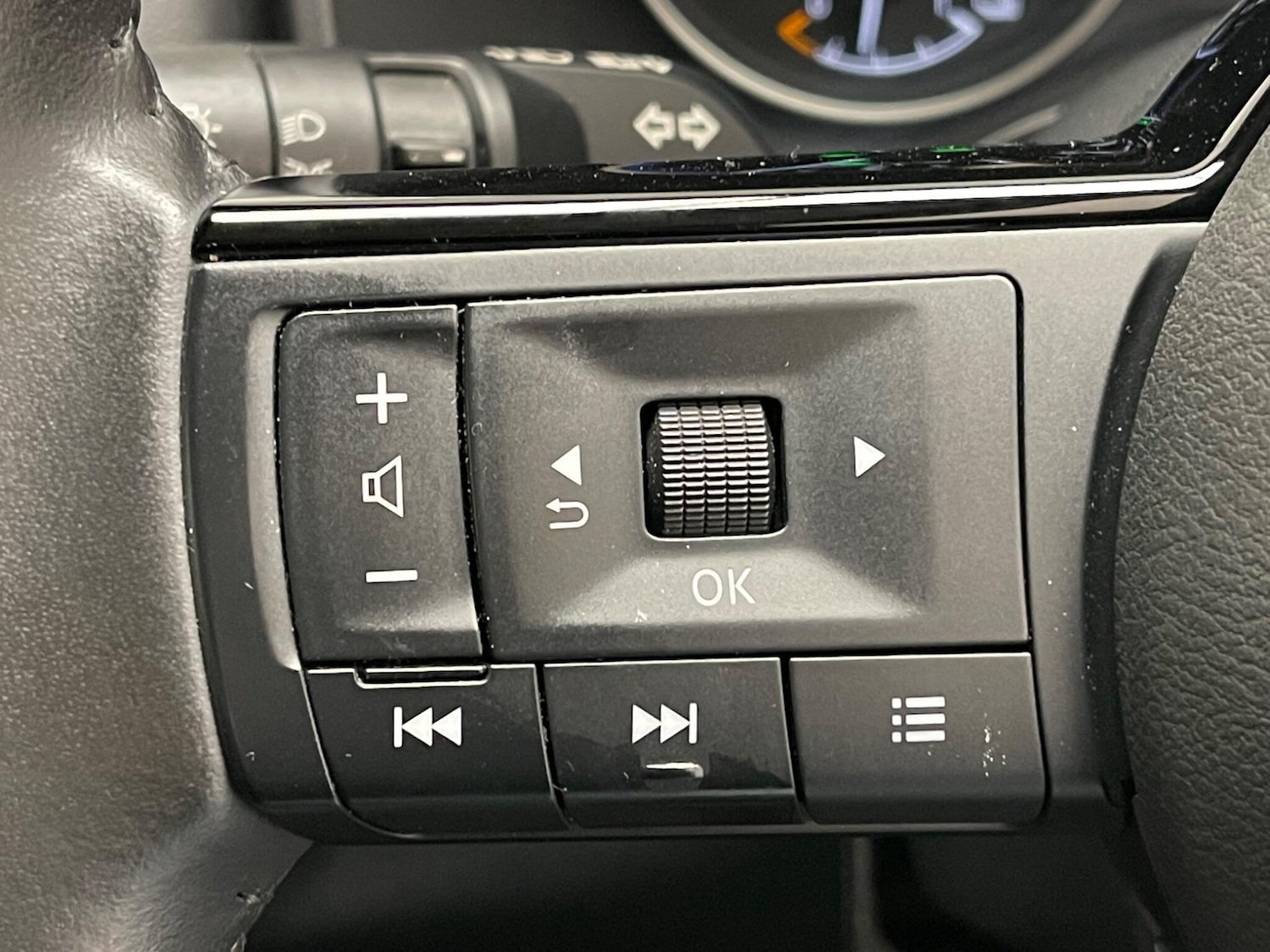 Used Nissan X-Trail 2023 for sale - 76138733: Photo 18