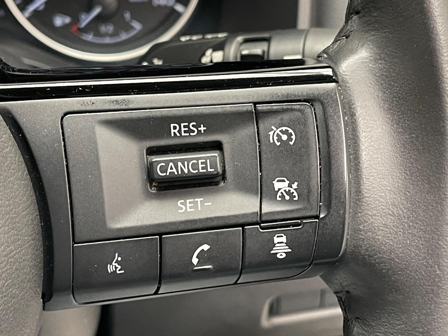 Used Nissan X-Trail 2023 for sale - 76138733: Photo 19