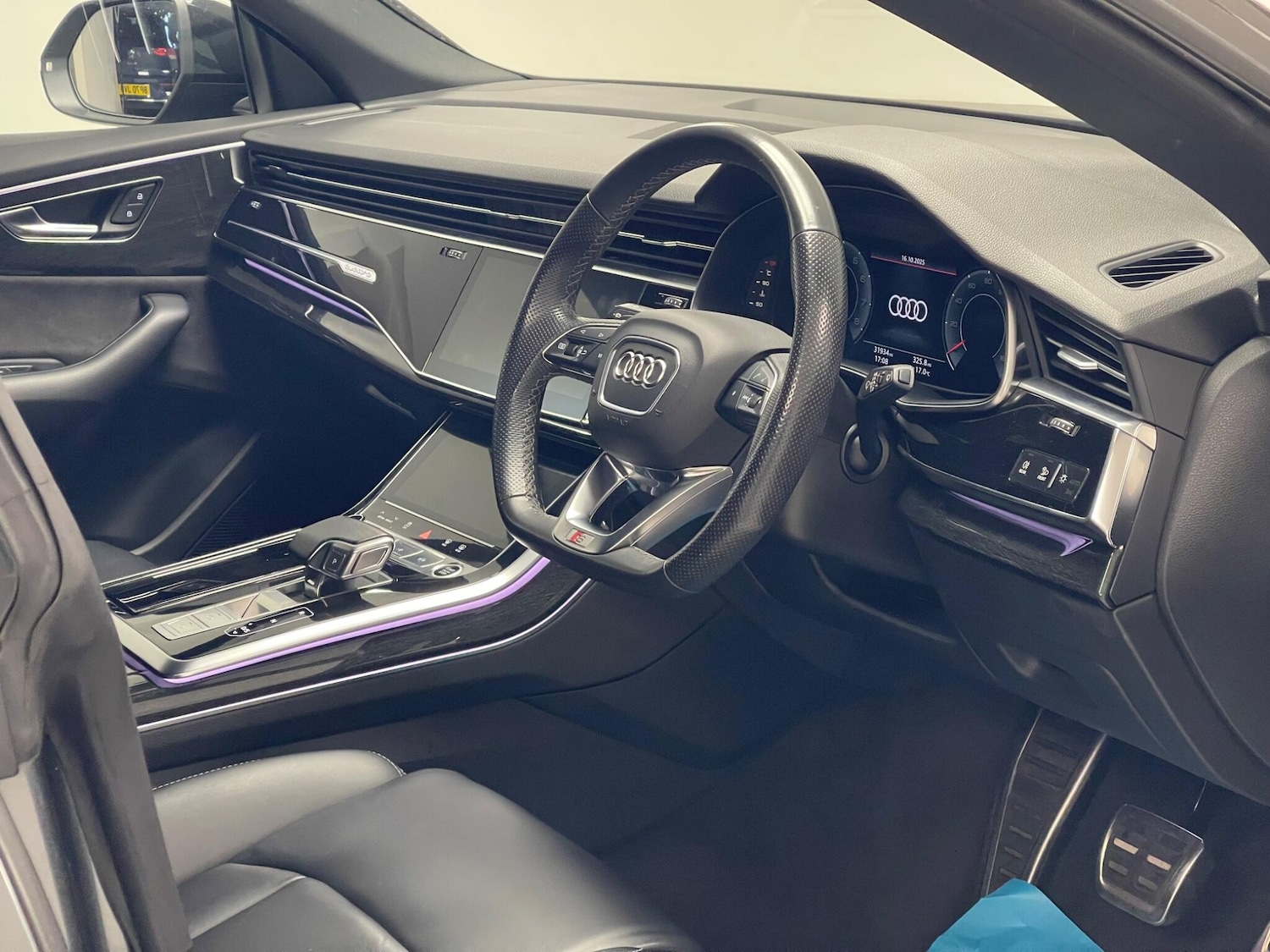 Used Audi Q8 2021 for sale - 76389353: Photo 11