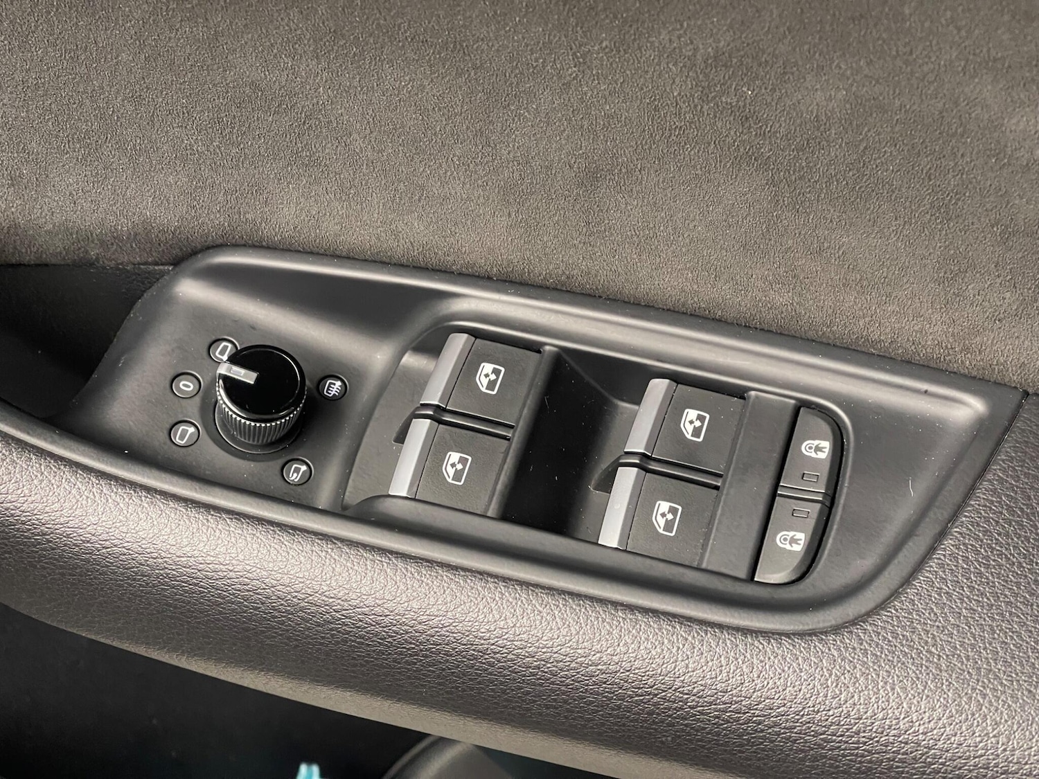 Used Audi Q8 2021 for sale - 76389353: Photo 25