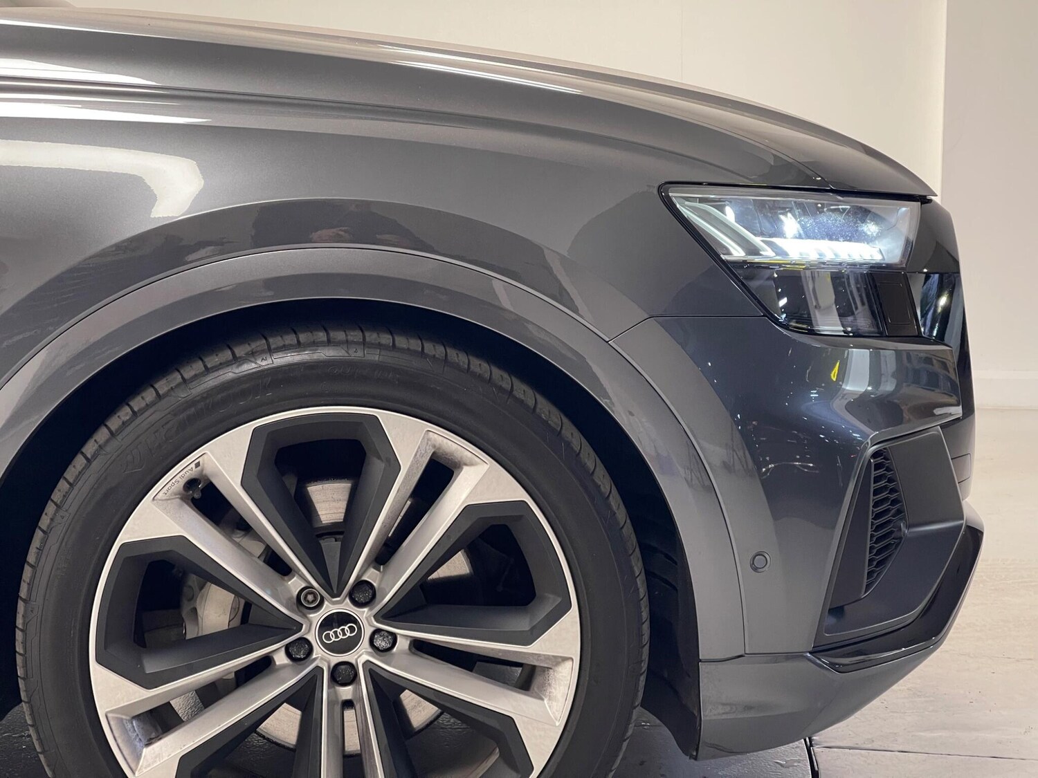 Used Audi Q8 2021 for sale - 76389353: Photo 30